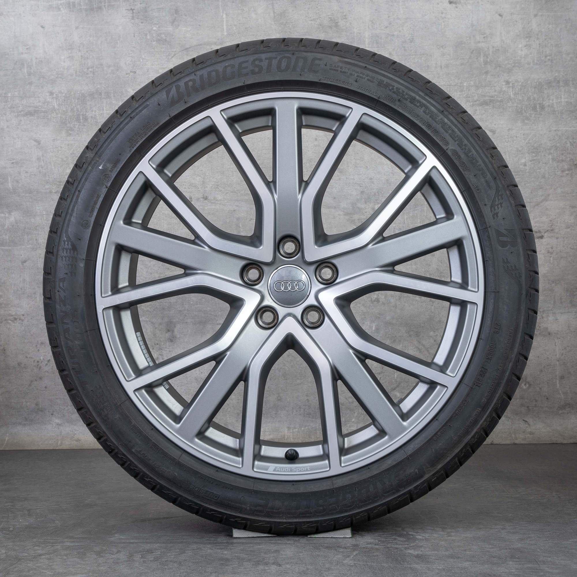 Alkuperäiset Audi A6 S6 talvirenkaat 20 tuuman 4K C8 vanteet 4K0601025AB titaani matta kiillotettu.