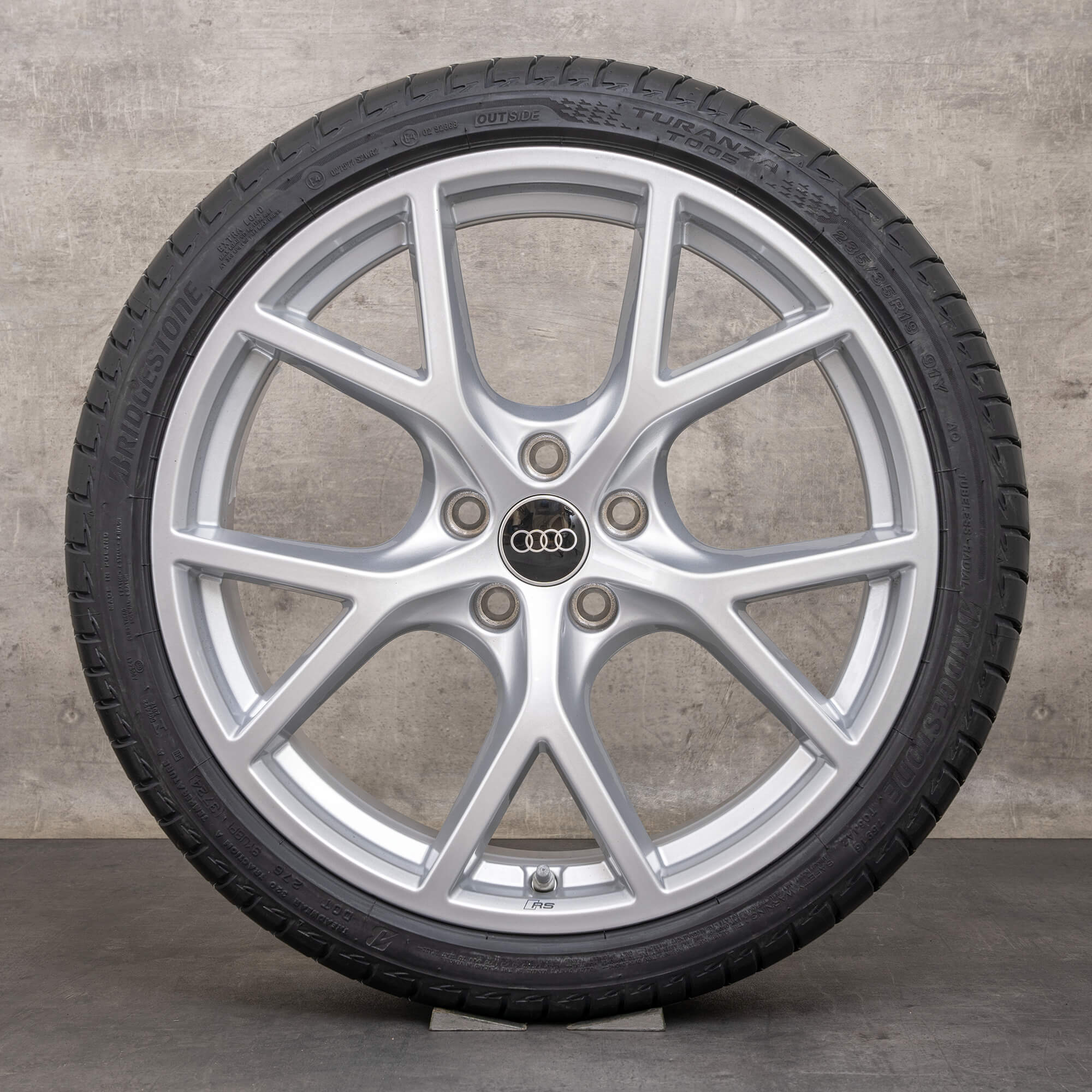 Alkuperäiset Audi RS3 vanteet 19 tuuman 8Y kesäpyörät 8Y0601025BT 8Y0601025BQ hopea