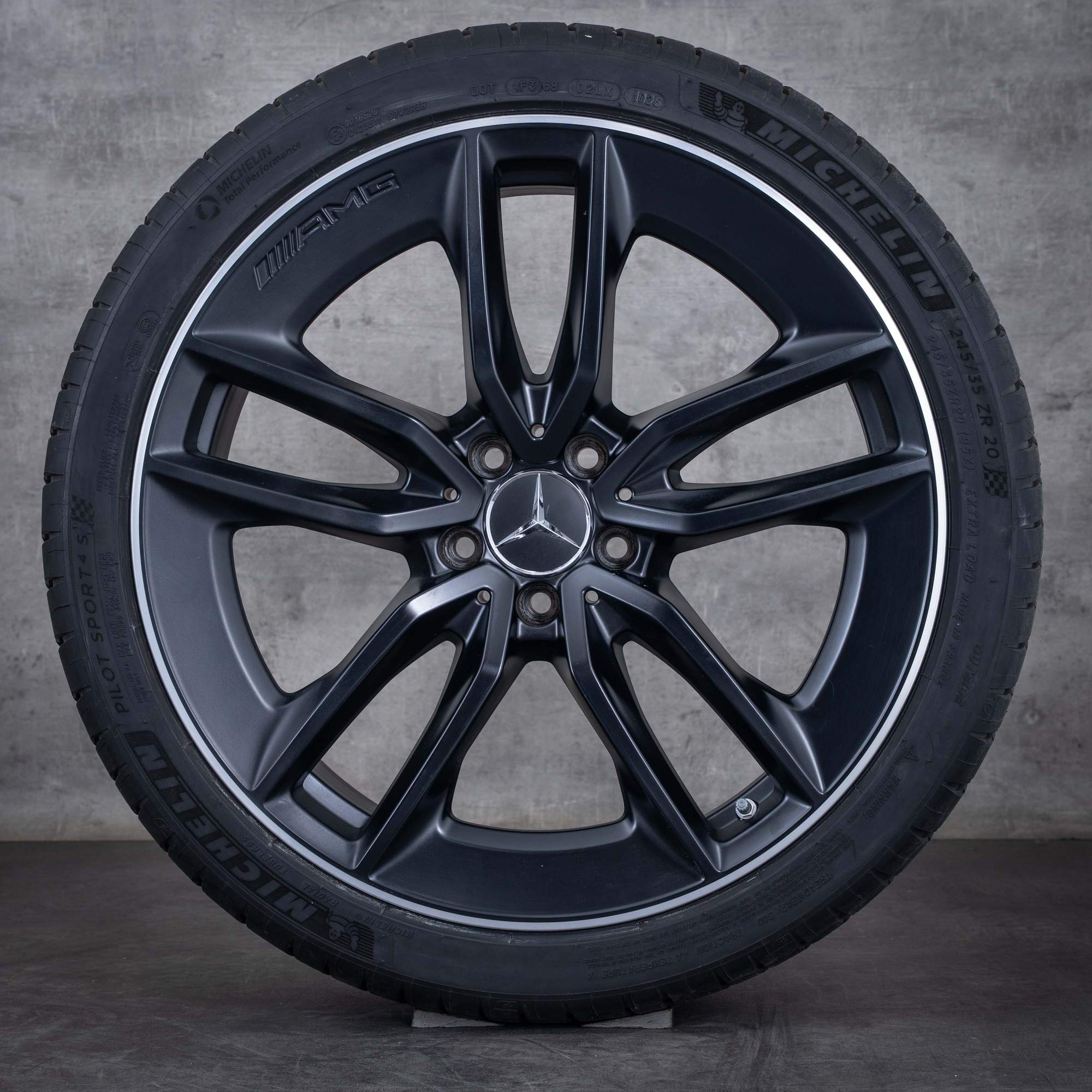 Alkuperäiset Mercedes Benz E-sarjan E43 E53 AMG vanteet 20 tuuman W213 S213 A238 C238 kesäpyörät A2134014900 A2134015000 musta matta kiillotettu