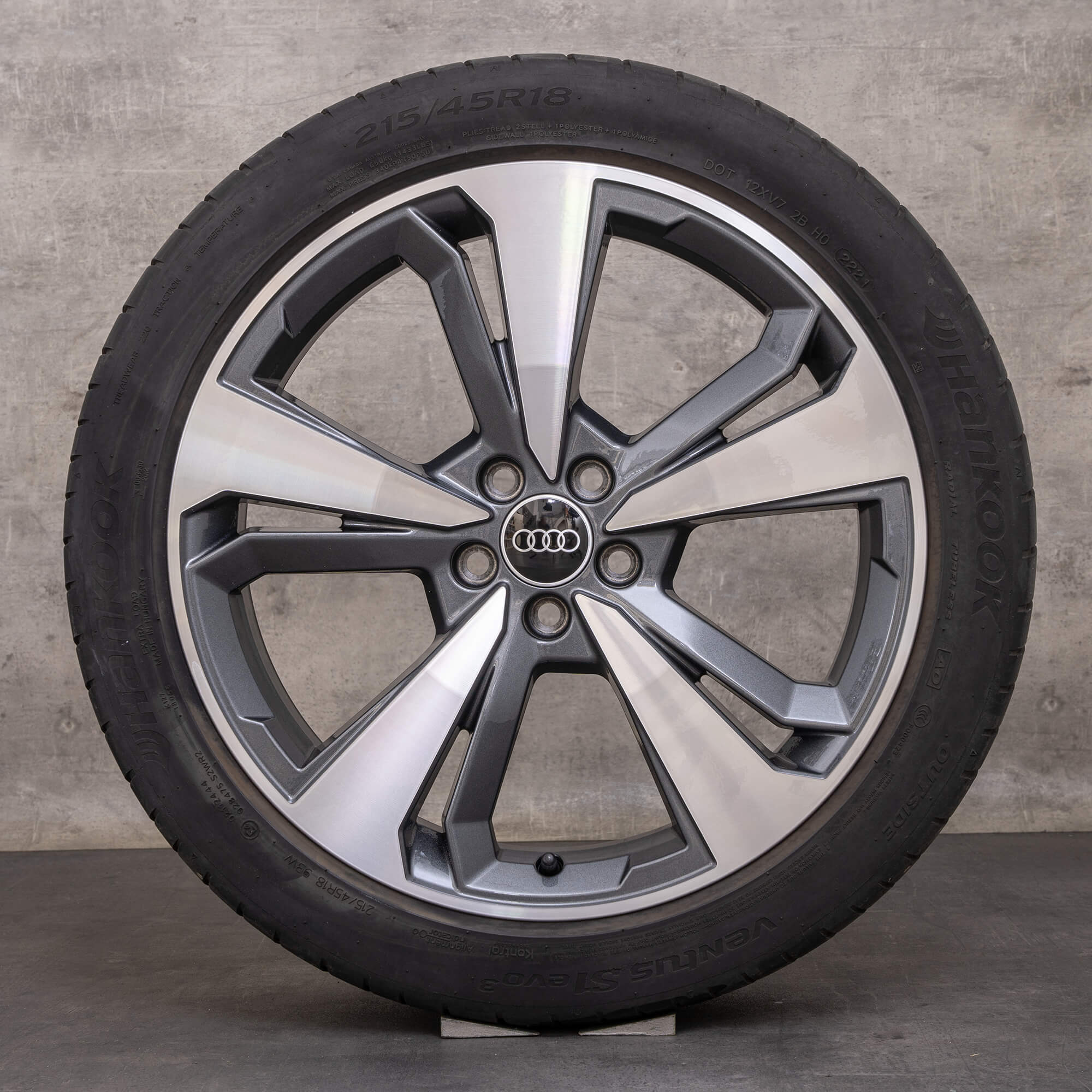 Originale Audi A1 fælge 18 tommer citycarver sommerhjul 82A601025T titanium poleret