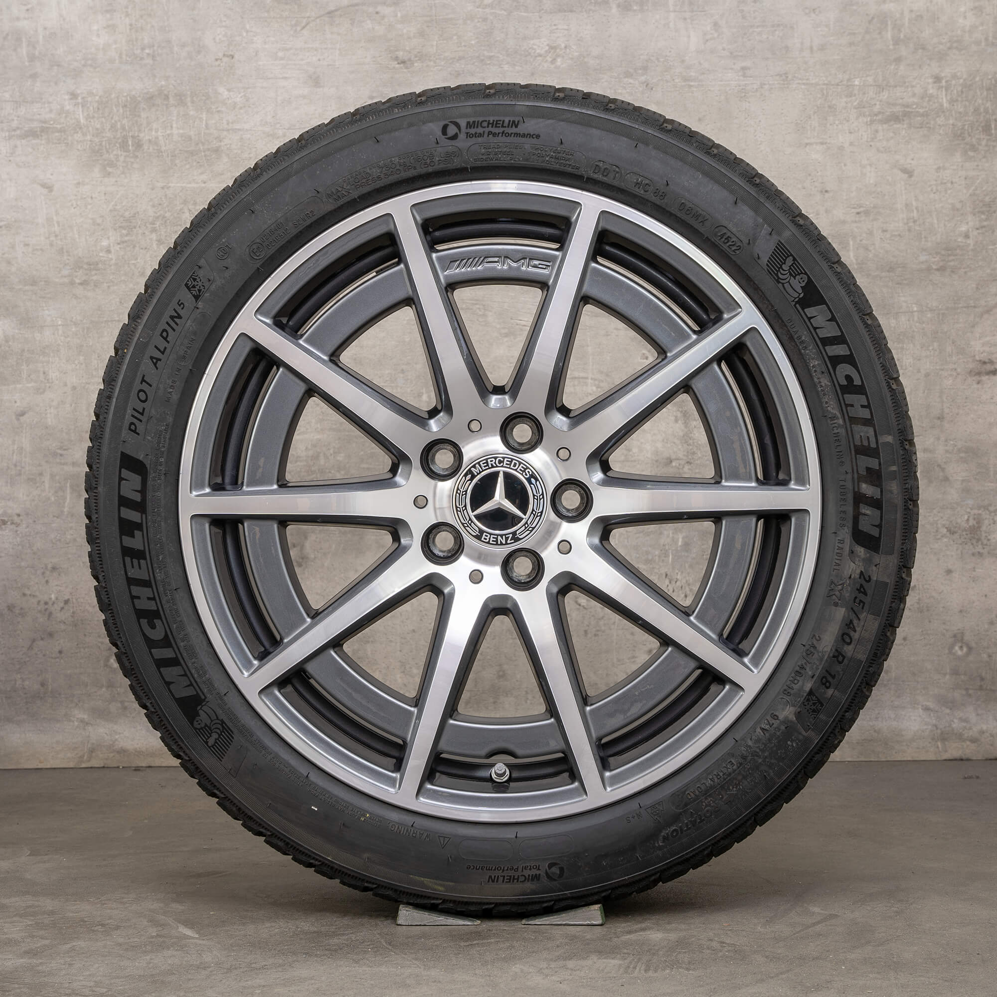 Ekte Mercedes Benz A-Klasse A 45 CLA AMG vinterhjul 18 tommer W177 V177 C118 X118 felger A1774012100 himalaya grå blank dreide 7 mm