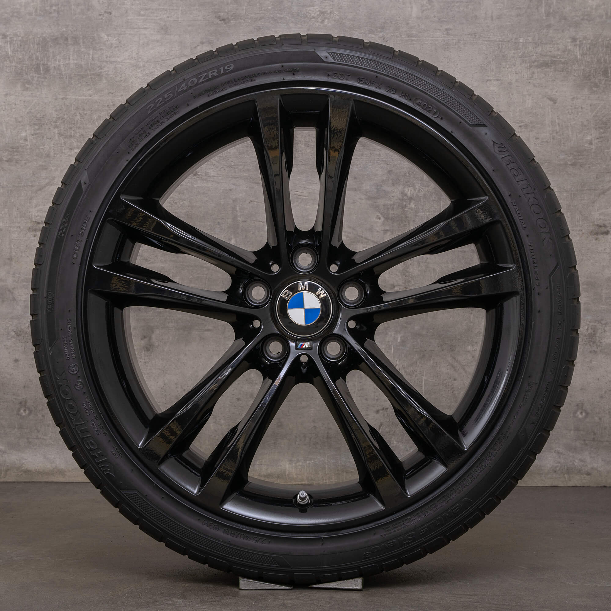 Original BMW 3-serie vinterhjul 19 tum F34 GT Gran Turismo fälgar styling 598 M 7847543 7847544 svart
