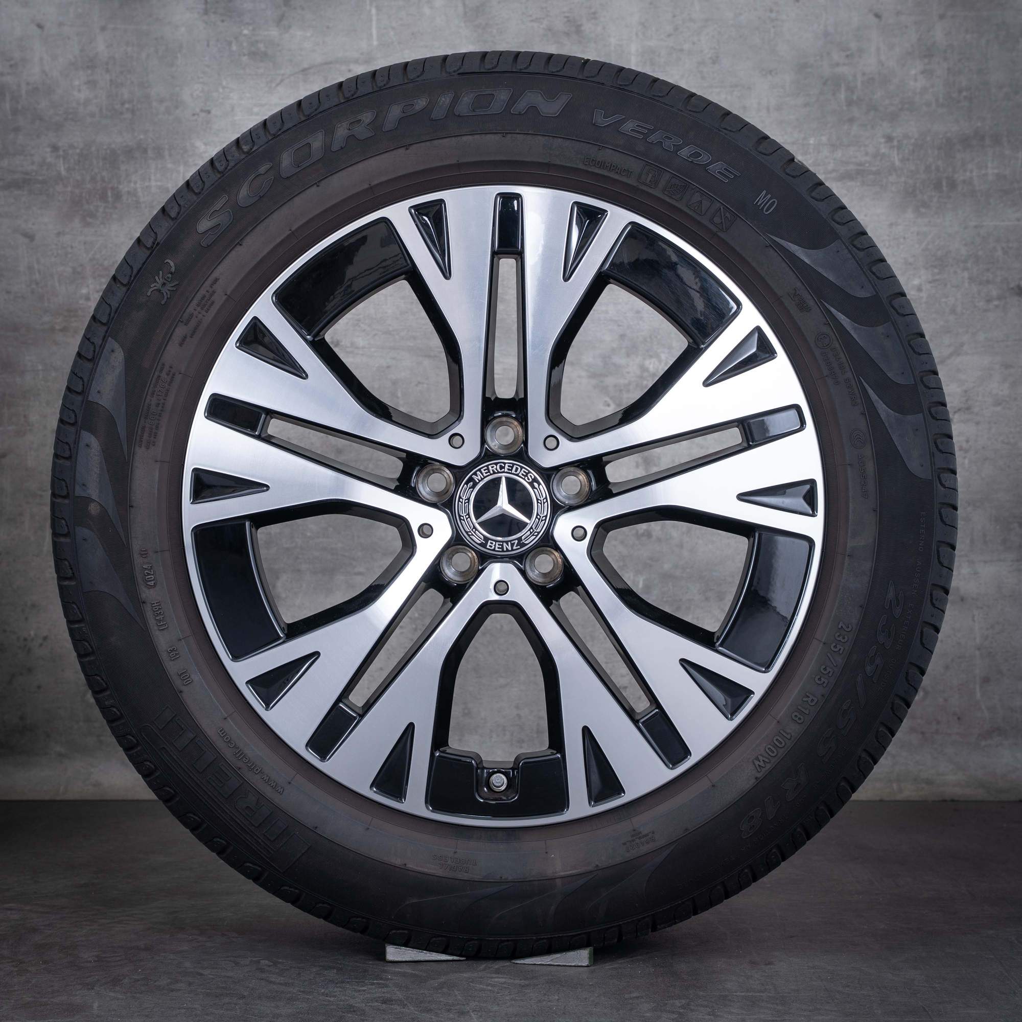 Oryginalał Mercedes Benz GLA GLB koła zimowe 18 cali X247 H247 Felgi A2474015000 czarne Polerowane