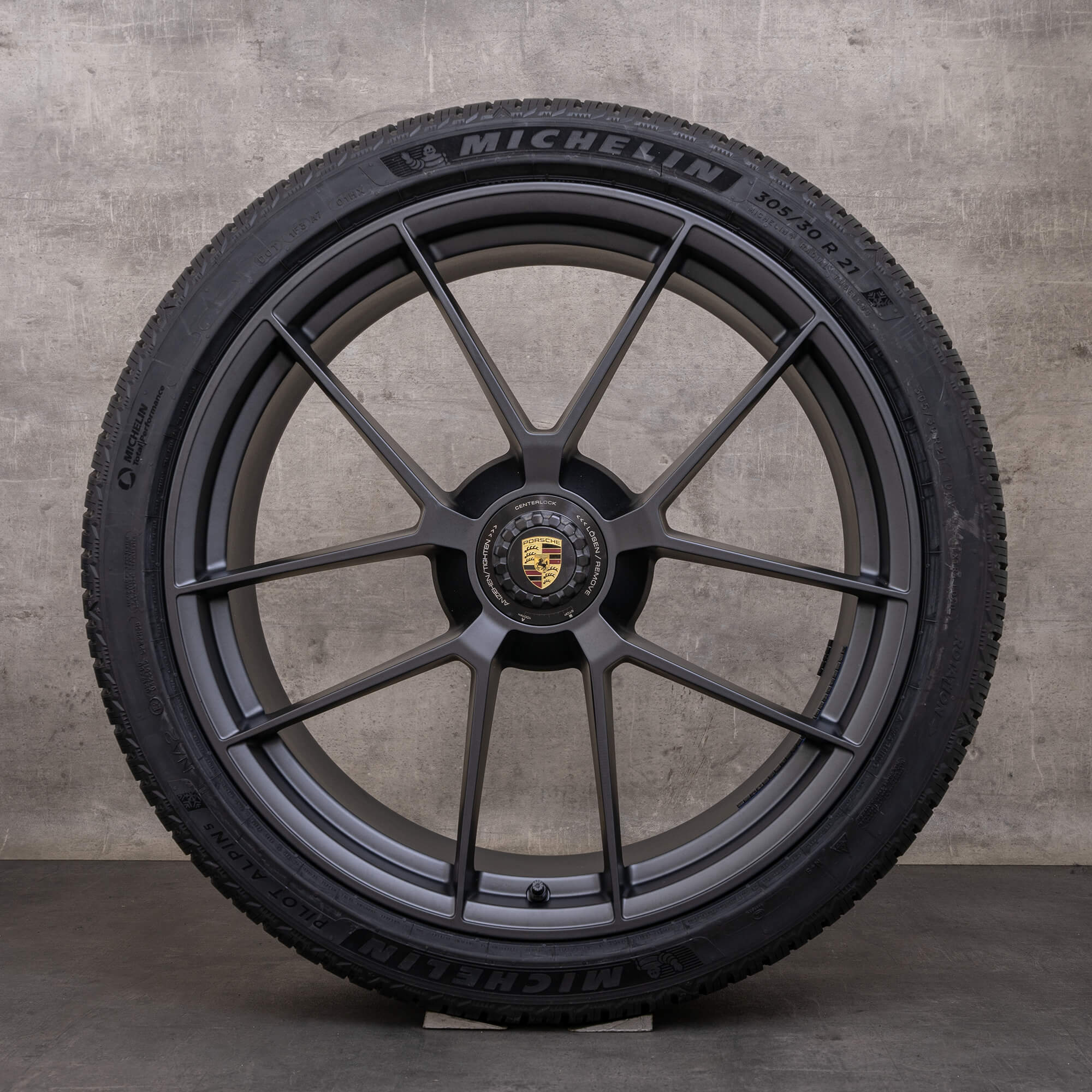Original Porsche 911 Carrera GTS Winterräder 20 Zoll 992 II Felgen Facelift 92044631S Schwarz NEU