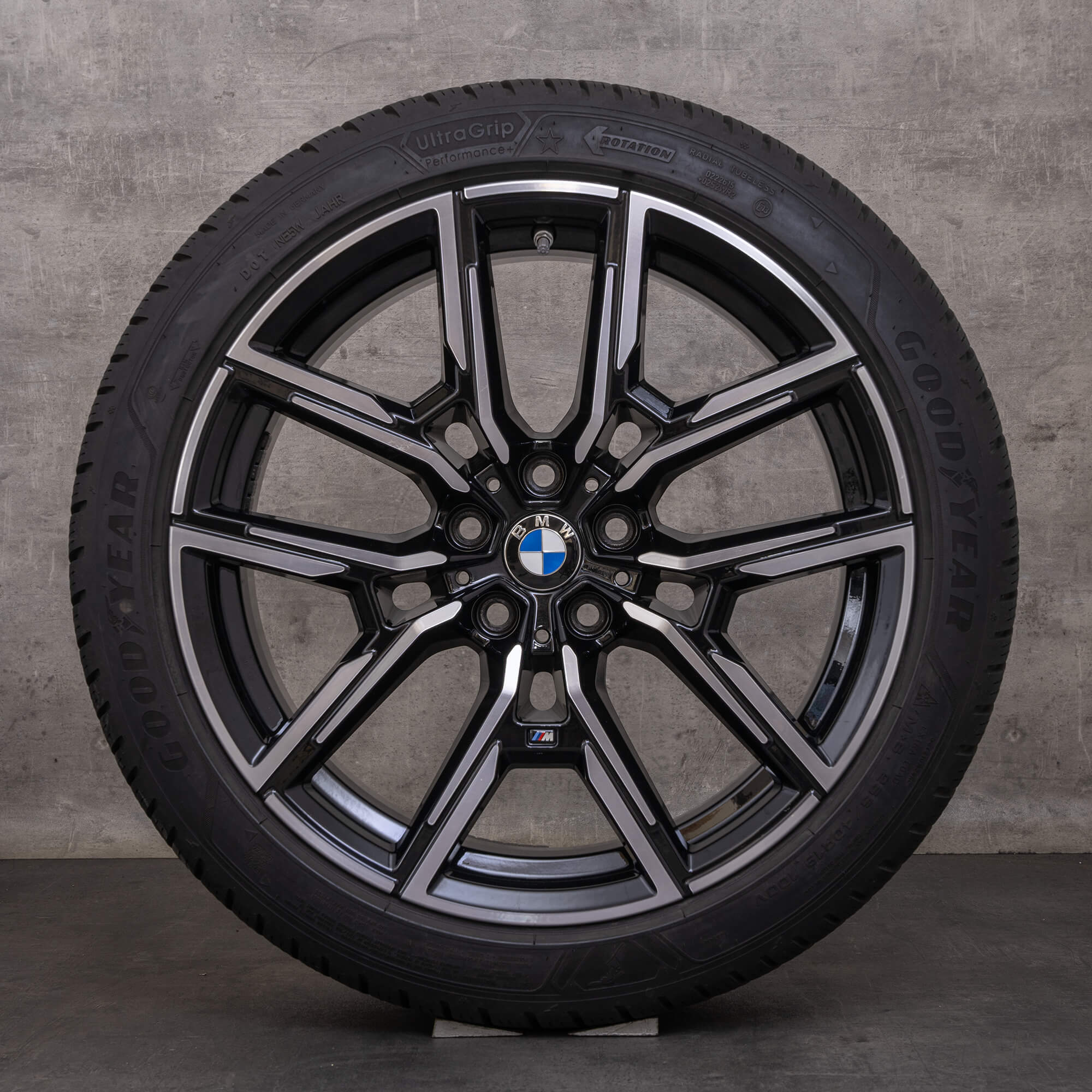 Oryginalne koła zimowe BMW serii 4 i4 19 cali G26 Gran Coupe felgi 8747304 8747305 Styling 859 M jet black Polerowane