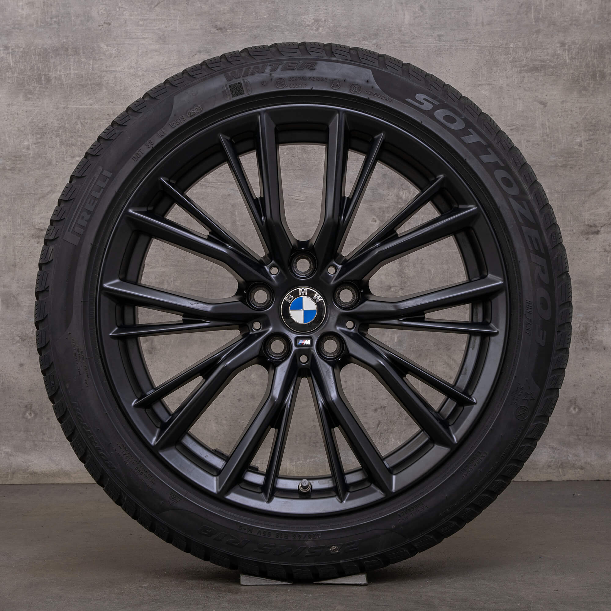 Original BMW 3er Winterkompletträder 18 Zoll G20 G21 Felgen Styling 796 M 6885305 schwarz matt