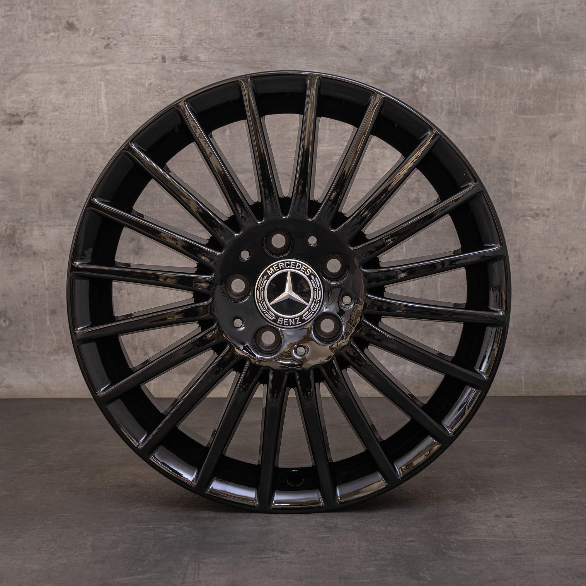 Jantes originais Mercedes Benz EQV 17 polegadas W447 A4474014900 preto brilhante