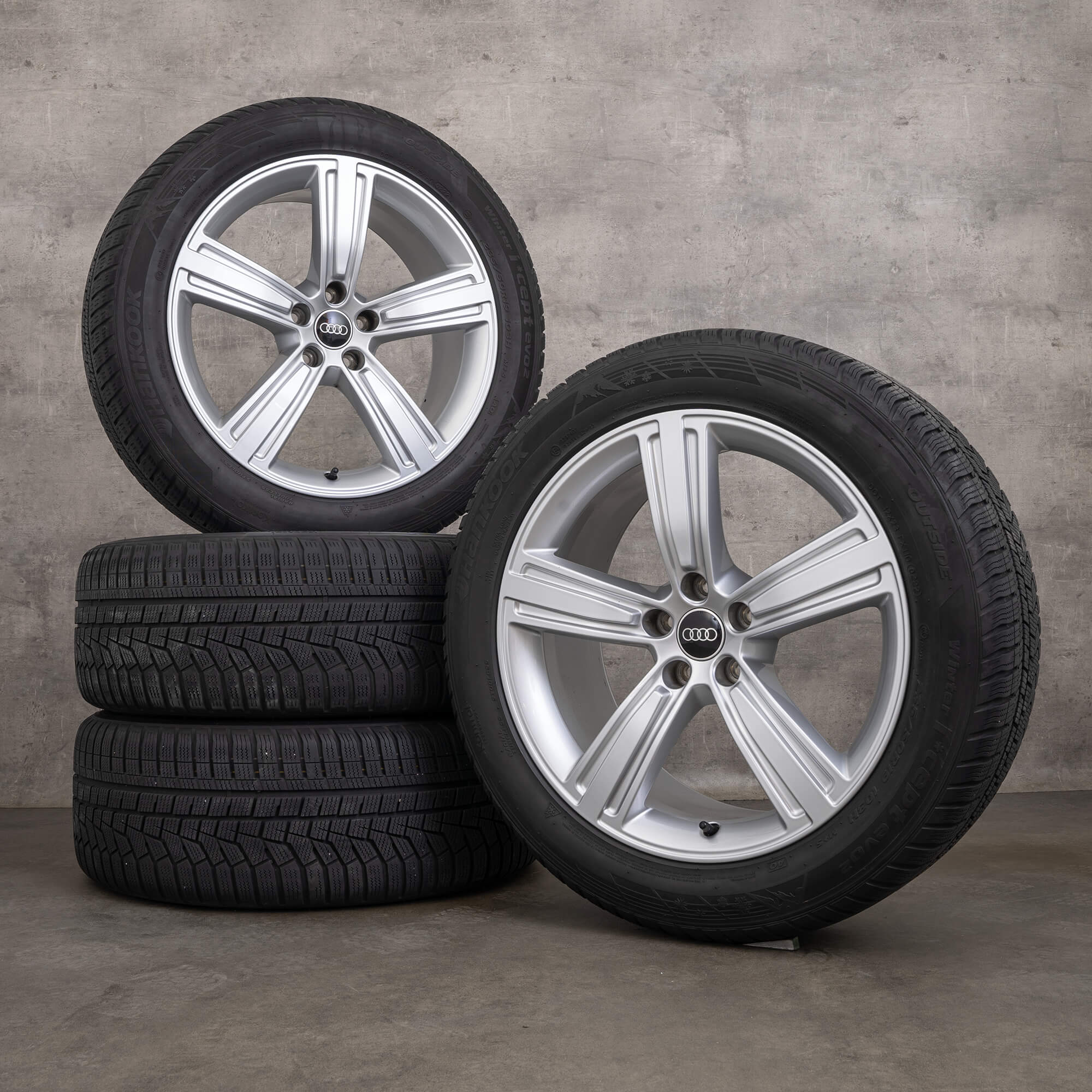 Alkuperäiset Audi A8 S8 talvirenkaat 19 tuuman 4N D5 vanteet 4N0601025J hopea