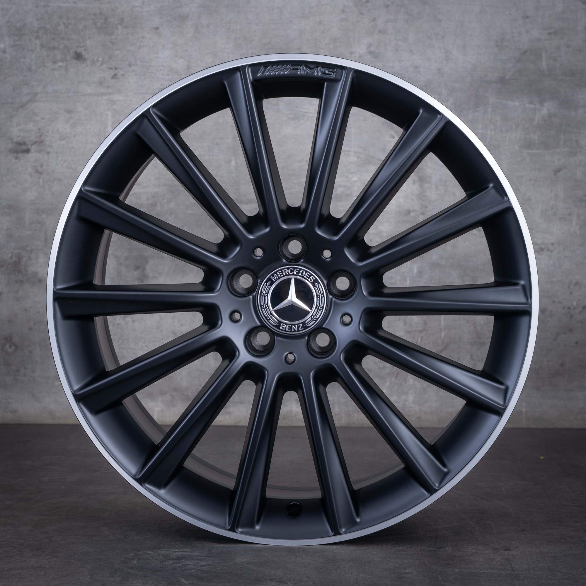 Original Mercedes Benz C-Klasse AMG Felgen 19 Zoll W205 S205 C205 A205 A2054011300 A2054011400 schwarz matt rand glanzgedreht