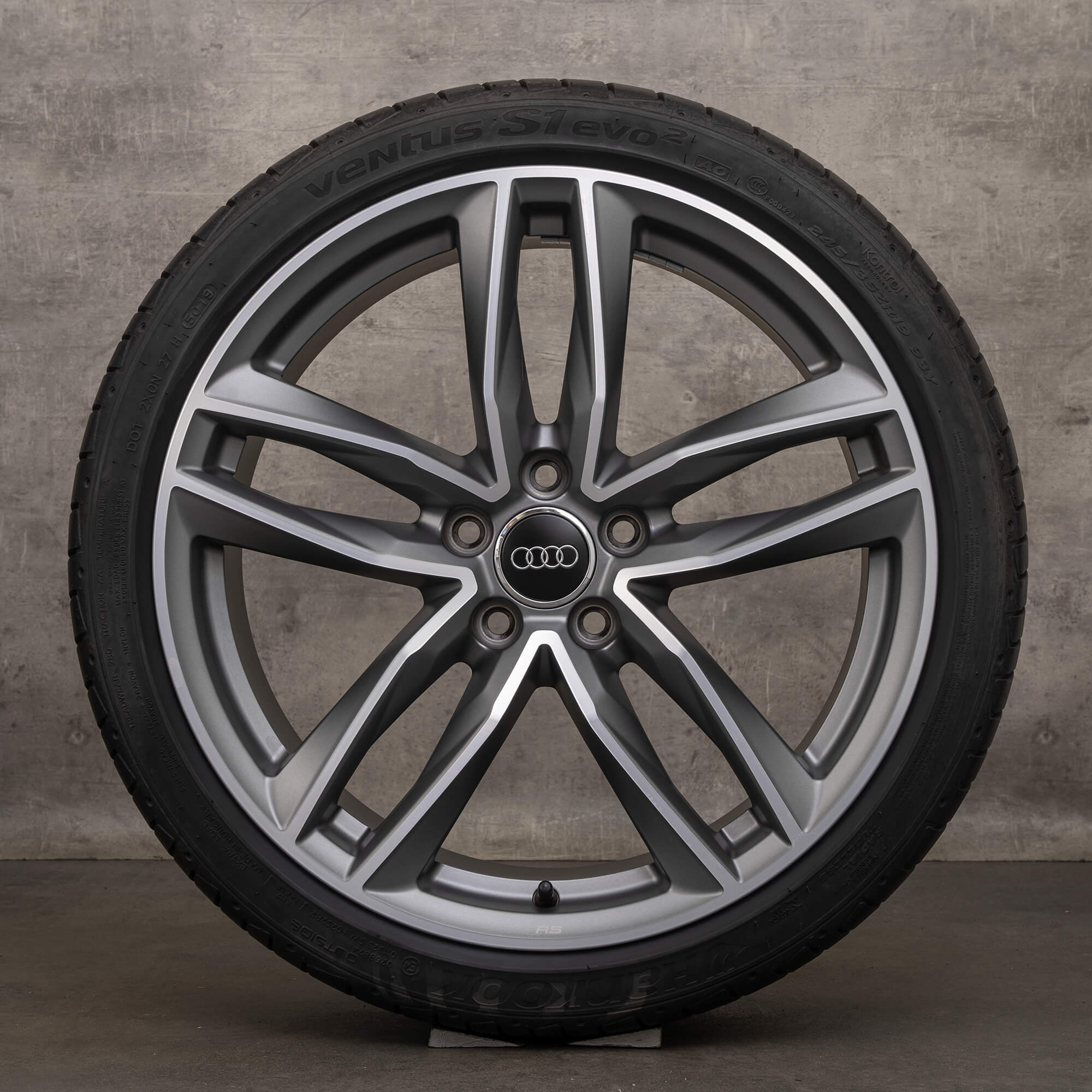 Original Audi TT TTS TTRS 8S 19 Zoll Winterreifen 8S0601025R Felgen schwarz matt