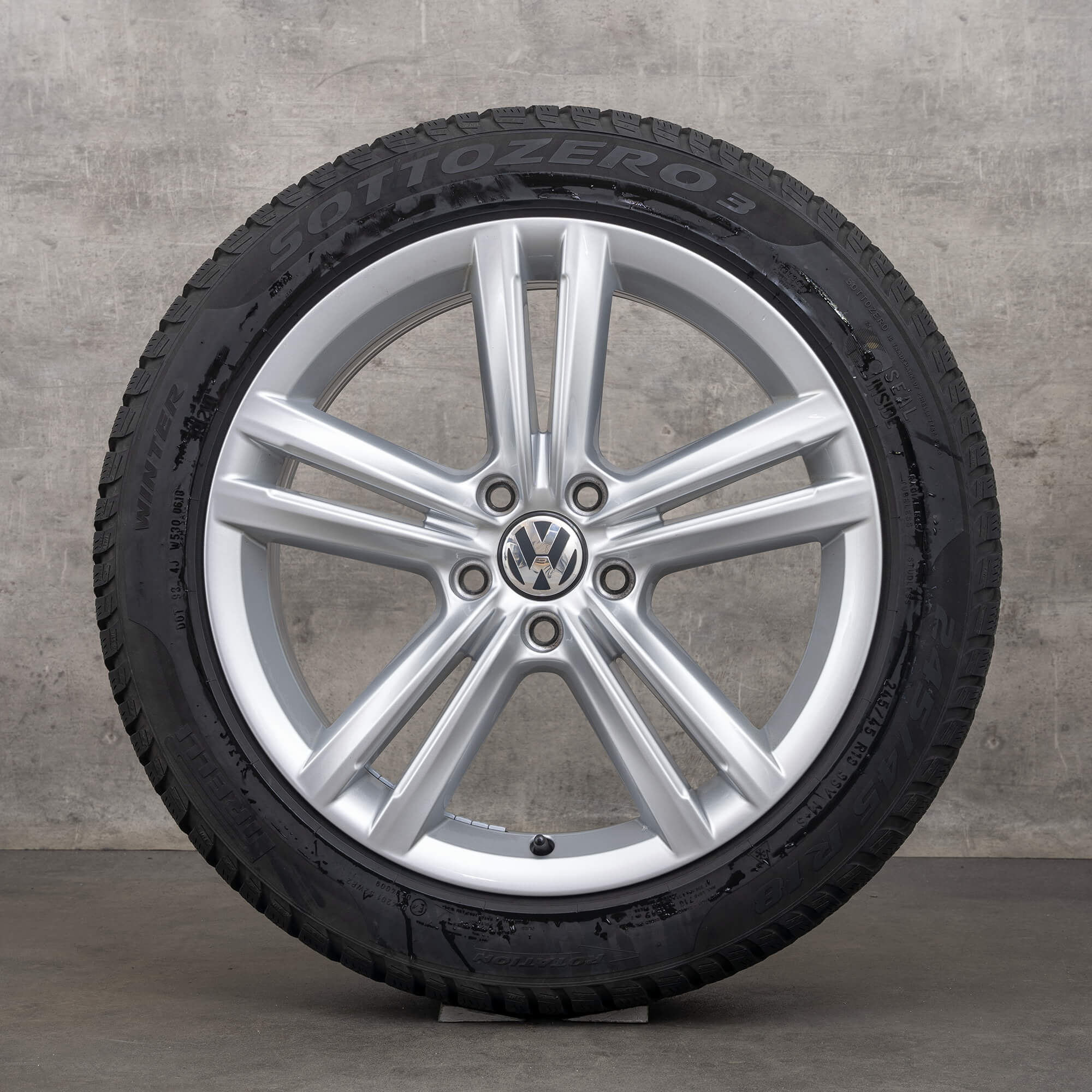 Pneus hiver d'origine Volkswagen Coccinelle 5C 18 pouces 561601025C jantes