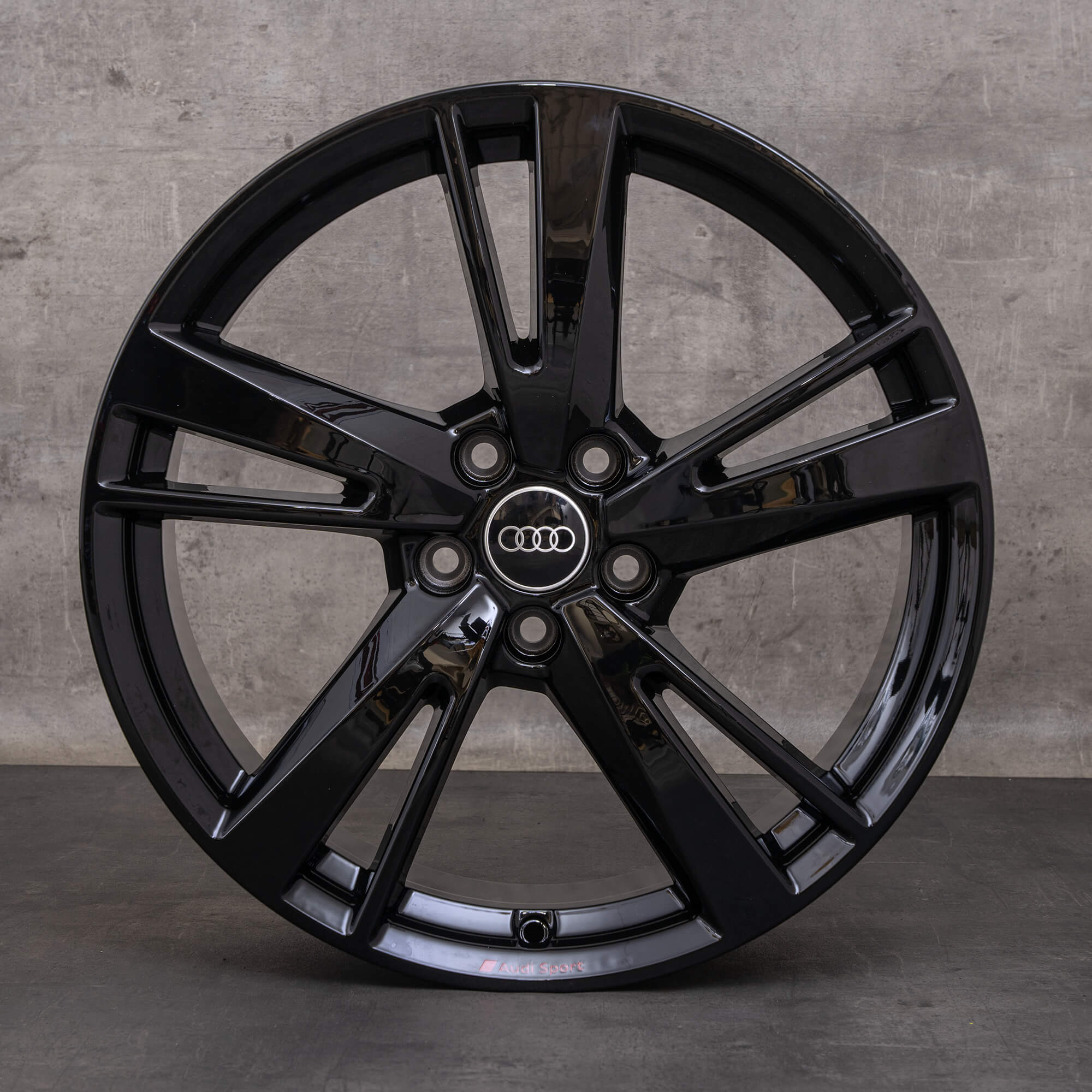 Originální ráfky na auto Audi A3 S3 RS3 19" 8V Blade 8V0601025FK černé lesklé