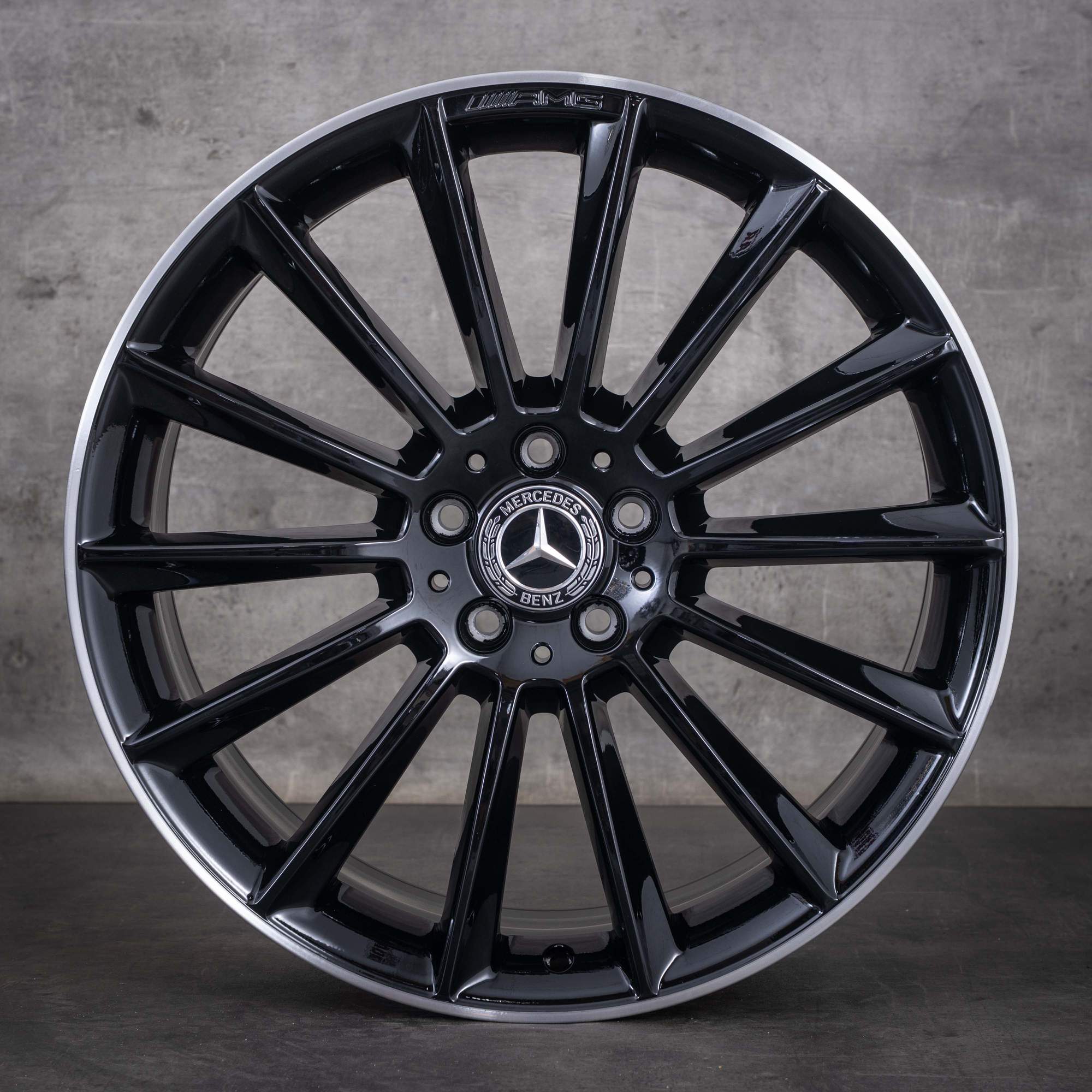 Alkuperäiset Mercedes-Benz E-sarjan AMG-vanteet 20 tuumaa W213 S213 C238 A238 A2134012200 A2134012300 diamond cut musta UUDET