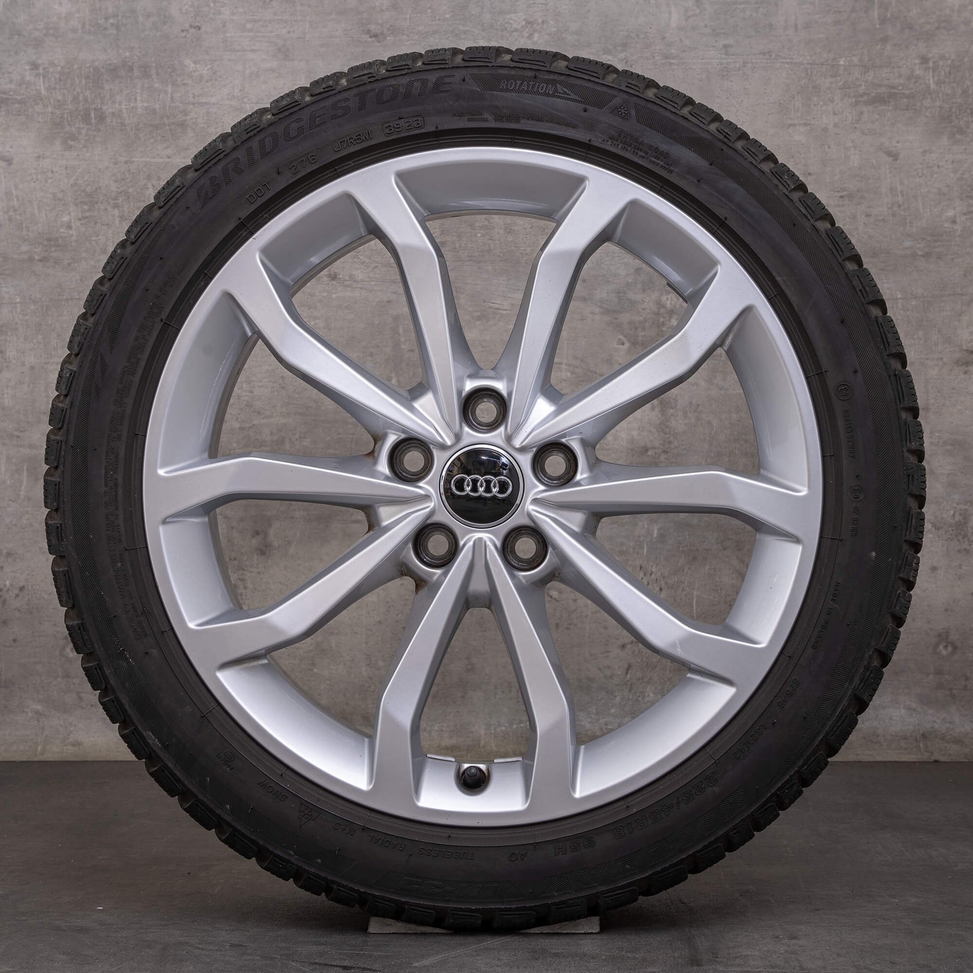 Alkuperäiset Audi A4 S4 talvirenkaat 18 tuuman B9 8W vanteet 8W0601025ED hopea kiiltävä