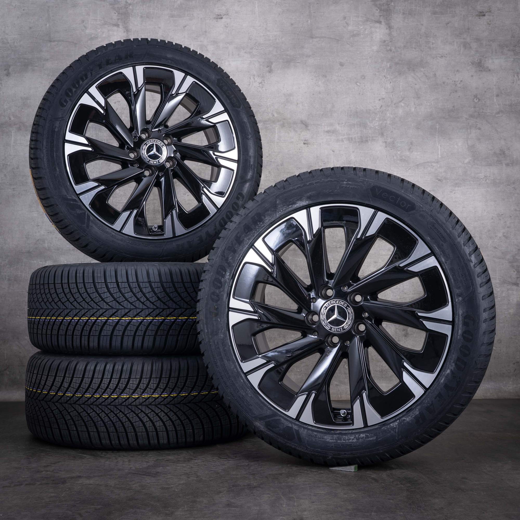 Jante originale Mercedes-Benz Clasa V de 18 inci W447 anvelope pentru toate anotimpurile A4484011500 negre față diamantate