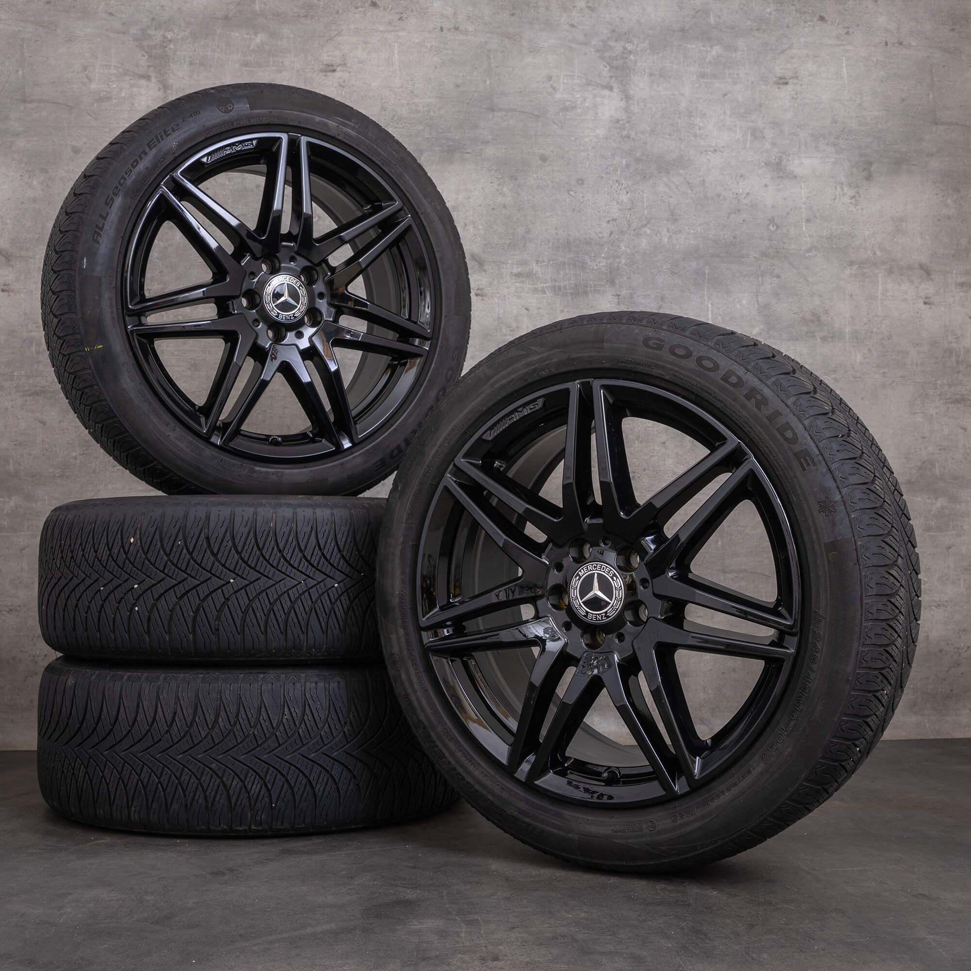 Originální ráfky Mercedes Benz V-Class AMG 19" W447 Celoroční pneumatiky A4474015100 černá lesklá