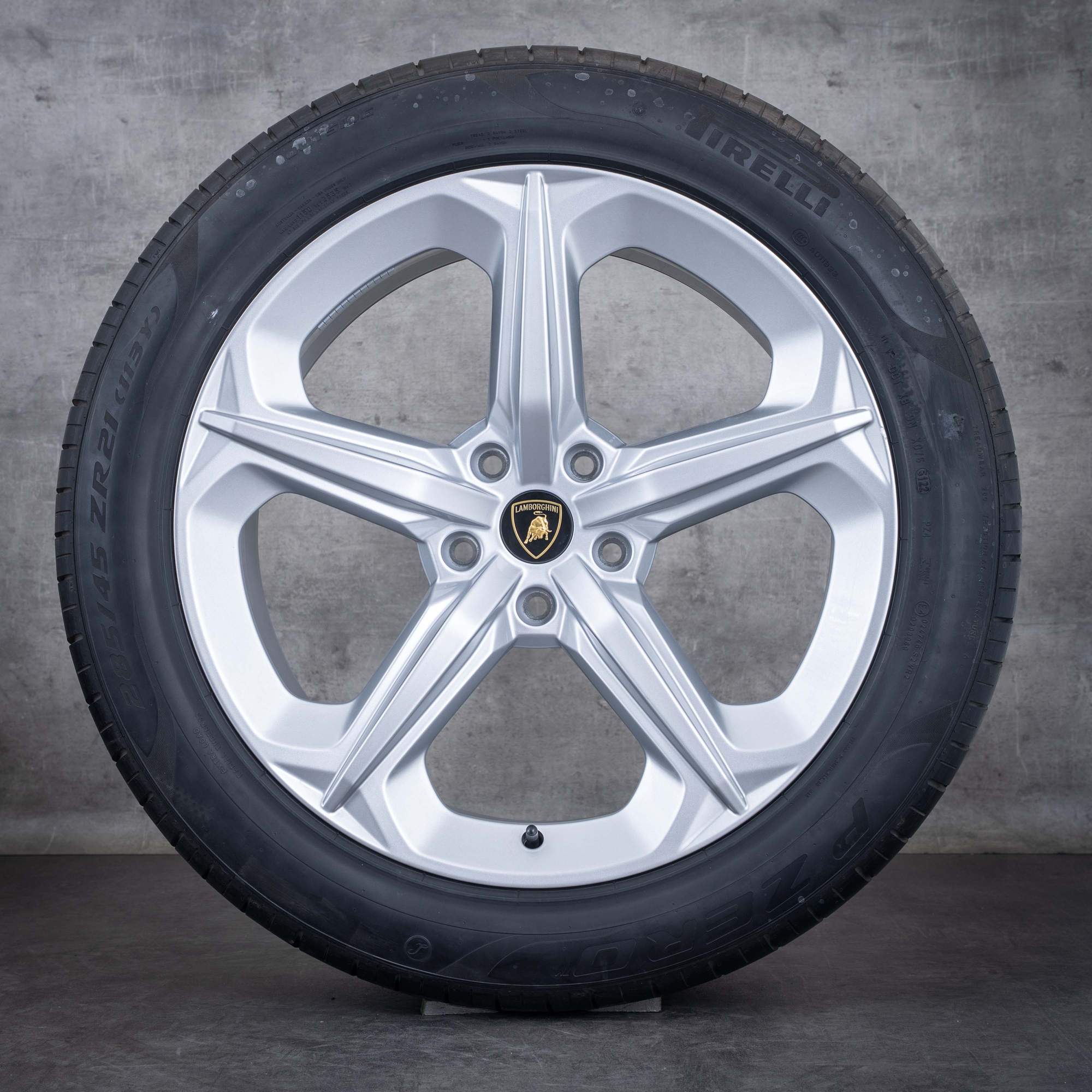 Oryginał Lamborghini Urus koła zimowe 21 cali felgi 4ML601025B 4ML601025A srebrne błyszczące