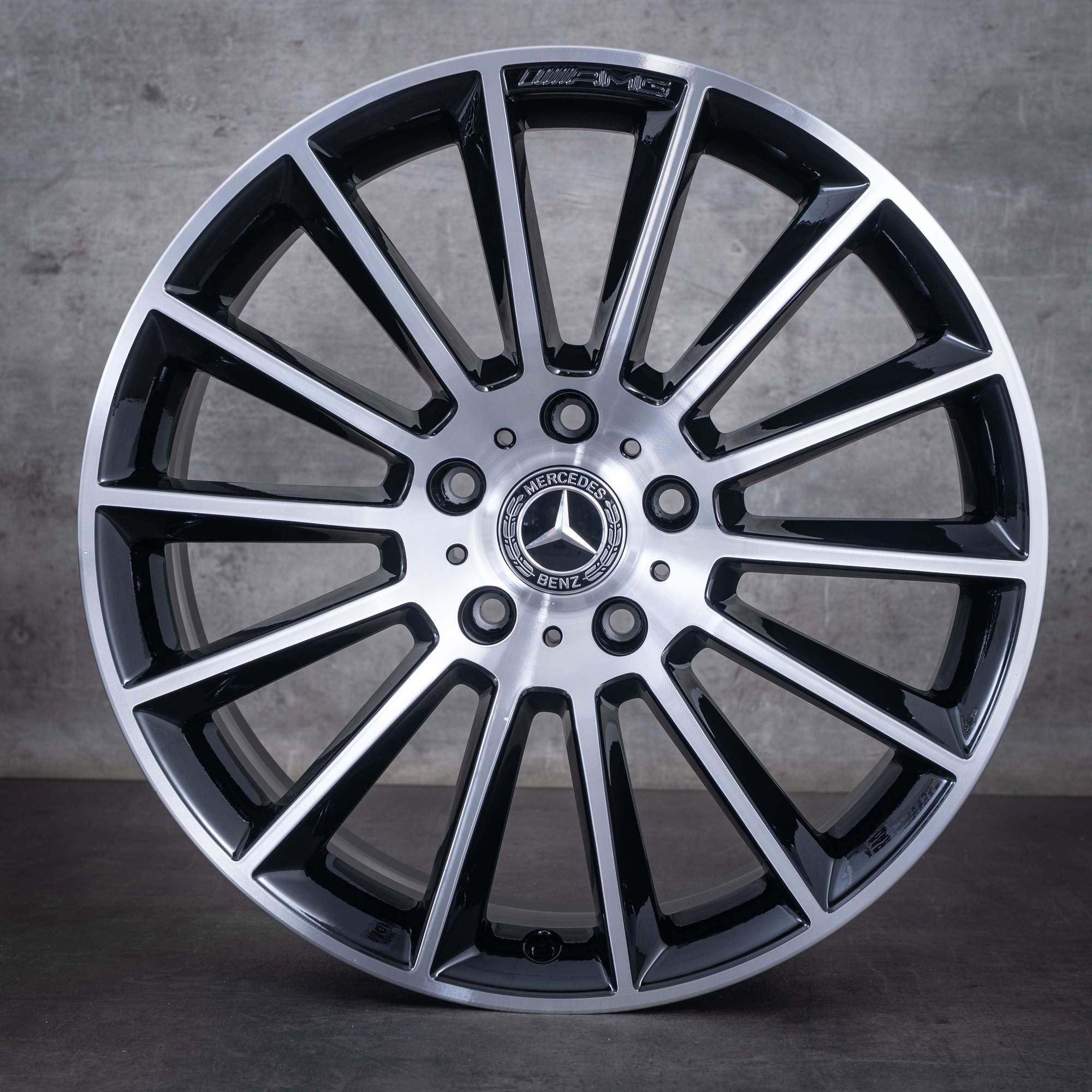 Original Mercedes Benz G-Klasse AMG Felgen 20 Zoll W463 G350d G400d G500 A4634011700 schwarz front glanzgedreht NEU