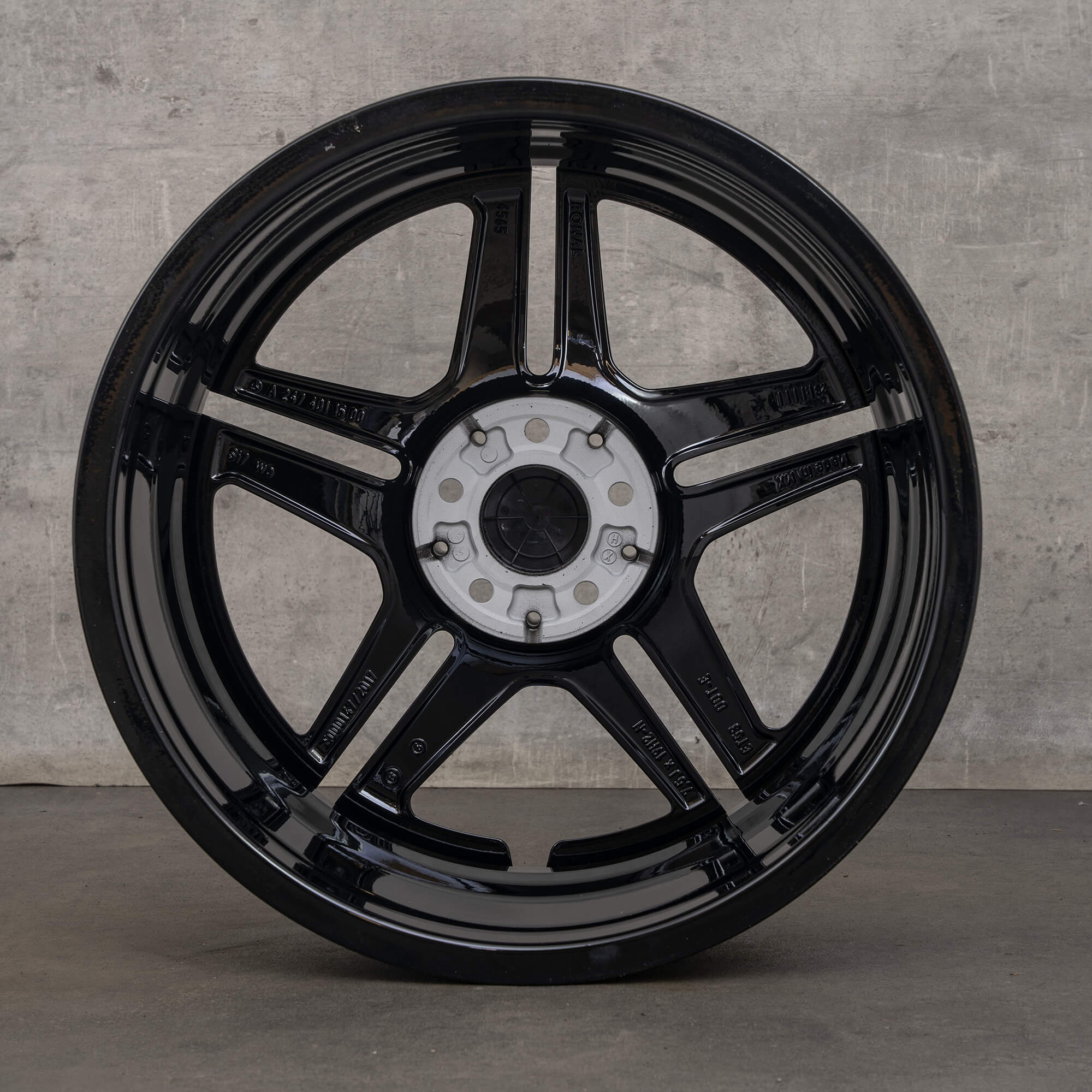 AMG Mercedes Benz GLA H247 GLB X247 19 tuuman vanteet A2474011500