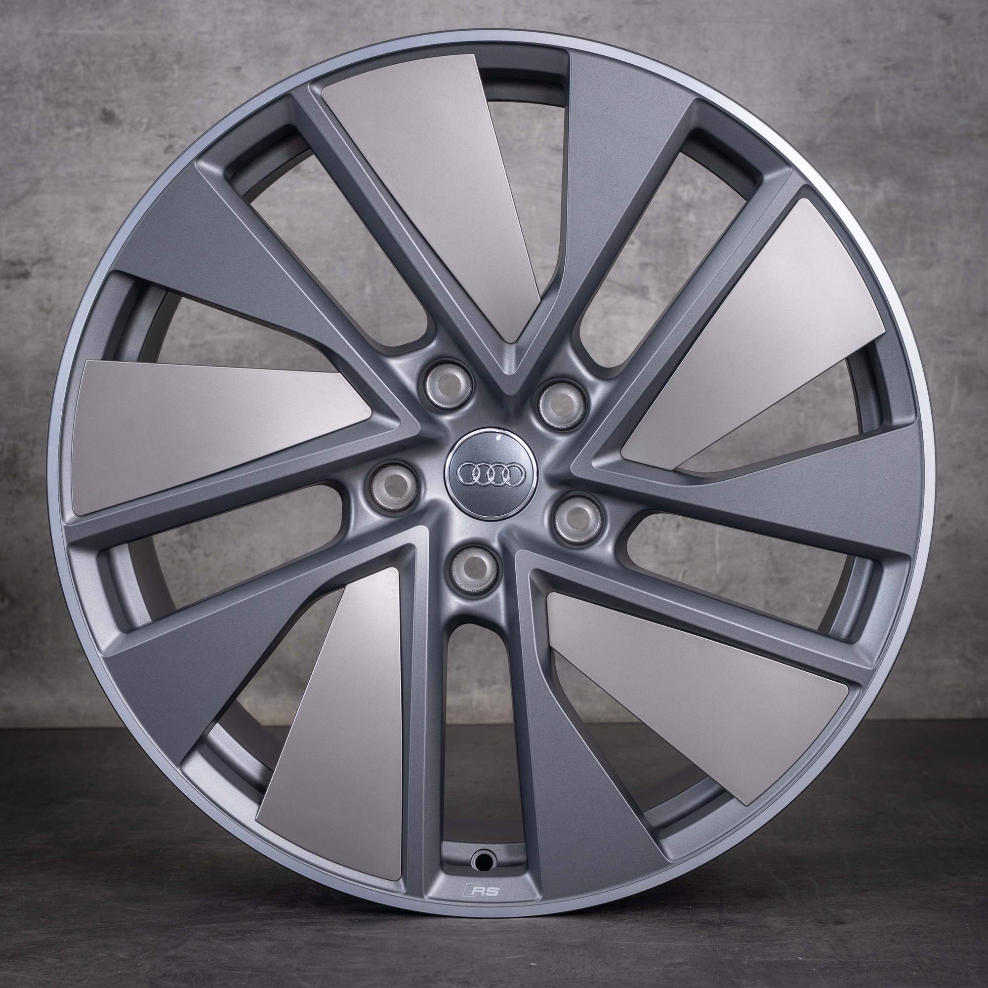 Original Audi e-tron Felgen 21 Zoll GT RS FW Trapezmodul 4J3601025J 4J3601025K titan matt glanzgedreht