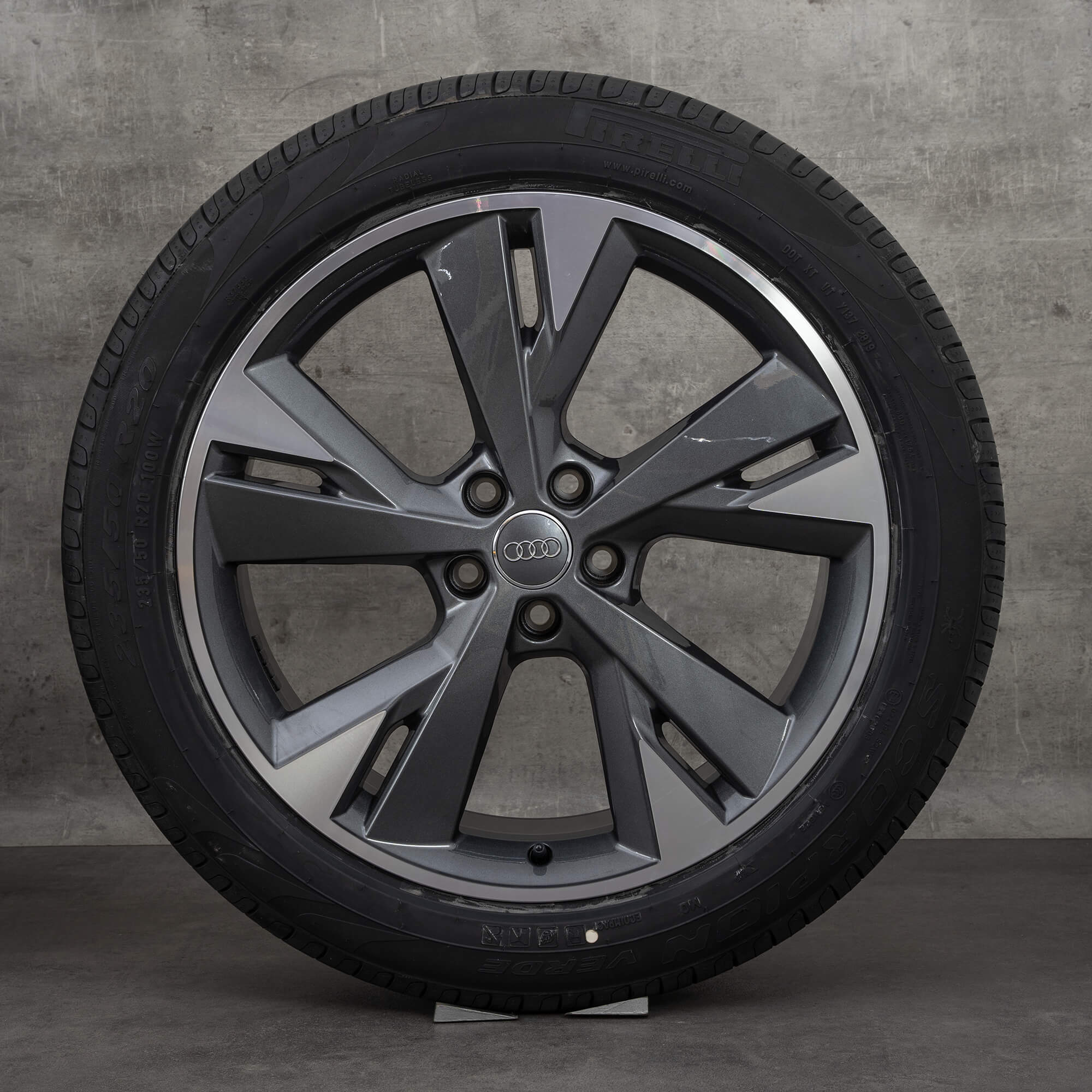Jante originale Audi Q4 e-tron 20 inch Sportback Anvelope de vară 89AQ6901025AR 89A601025AS gri grafit Lucios NOU