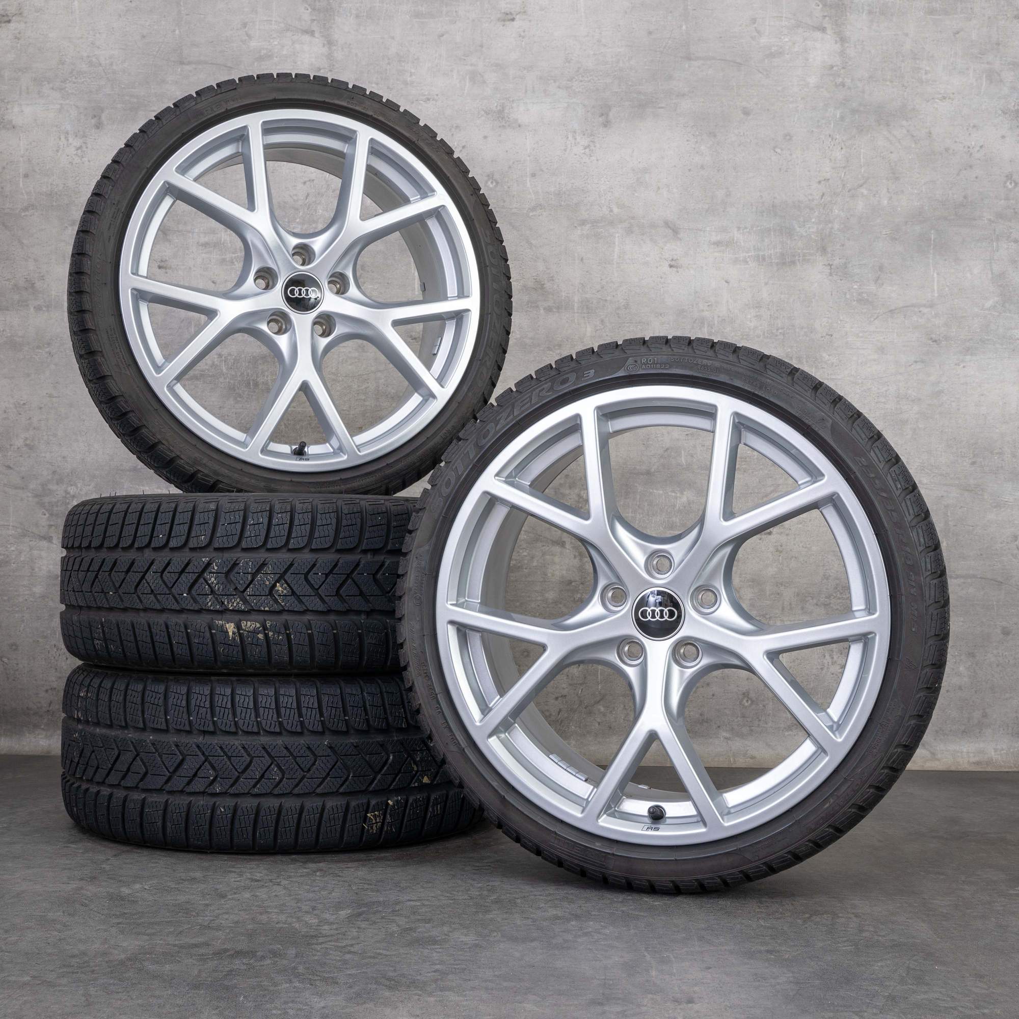 Jantes e pneus inverno originais Audi RS3 de 19 polegadas 8Y jantes 8Y0601025BT 8Y0601025BQ prata brilhante