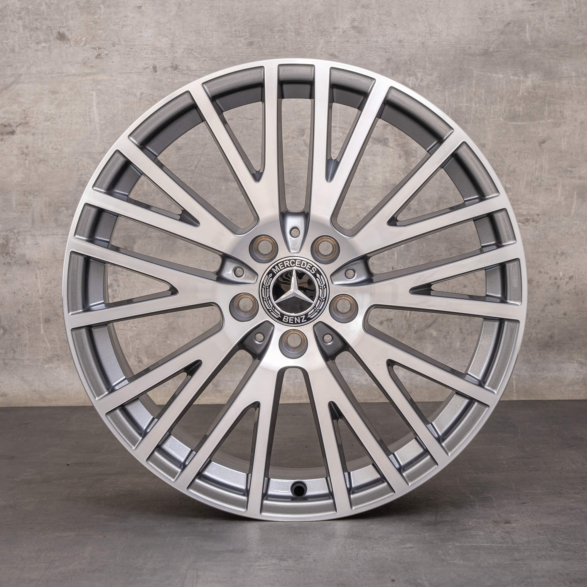 Original Mercedes Benz A B Klasse CLA Felgen 18 Zoll W177 V177 W247 X118 C118 A1774010600 himalaya grey glanzgedreht