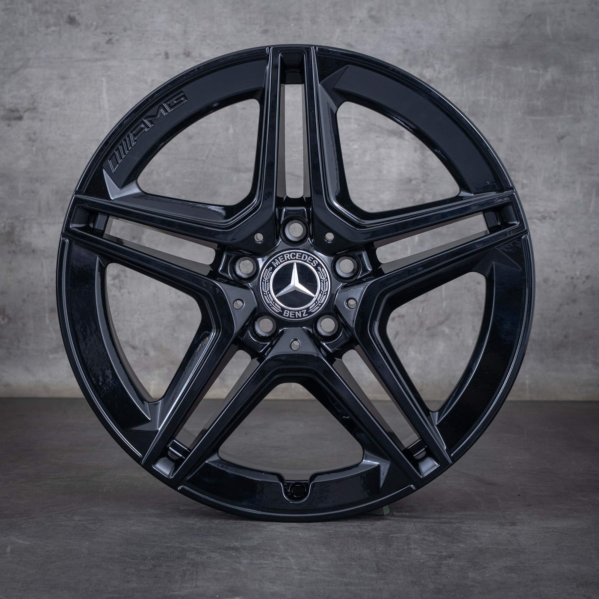 Oryginał Mercedes Benz Klasa A CLA AMG felgi 18 cali W177 V177 W247 X118 C118 koła letnie A1774011500 czarny połysk NOWOŚĆ