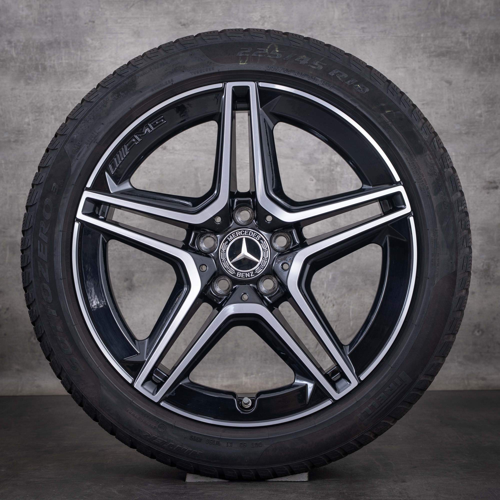 Oryginalne koła zimowe Mercedes-Benz klasy A B Klasse CLA AMG 18 cali W177 V177 W247 X118 C118 Felgi A1774011500 czarne glanzgedreht