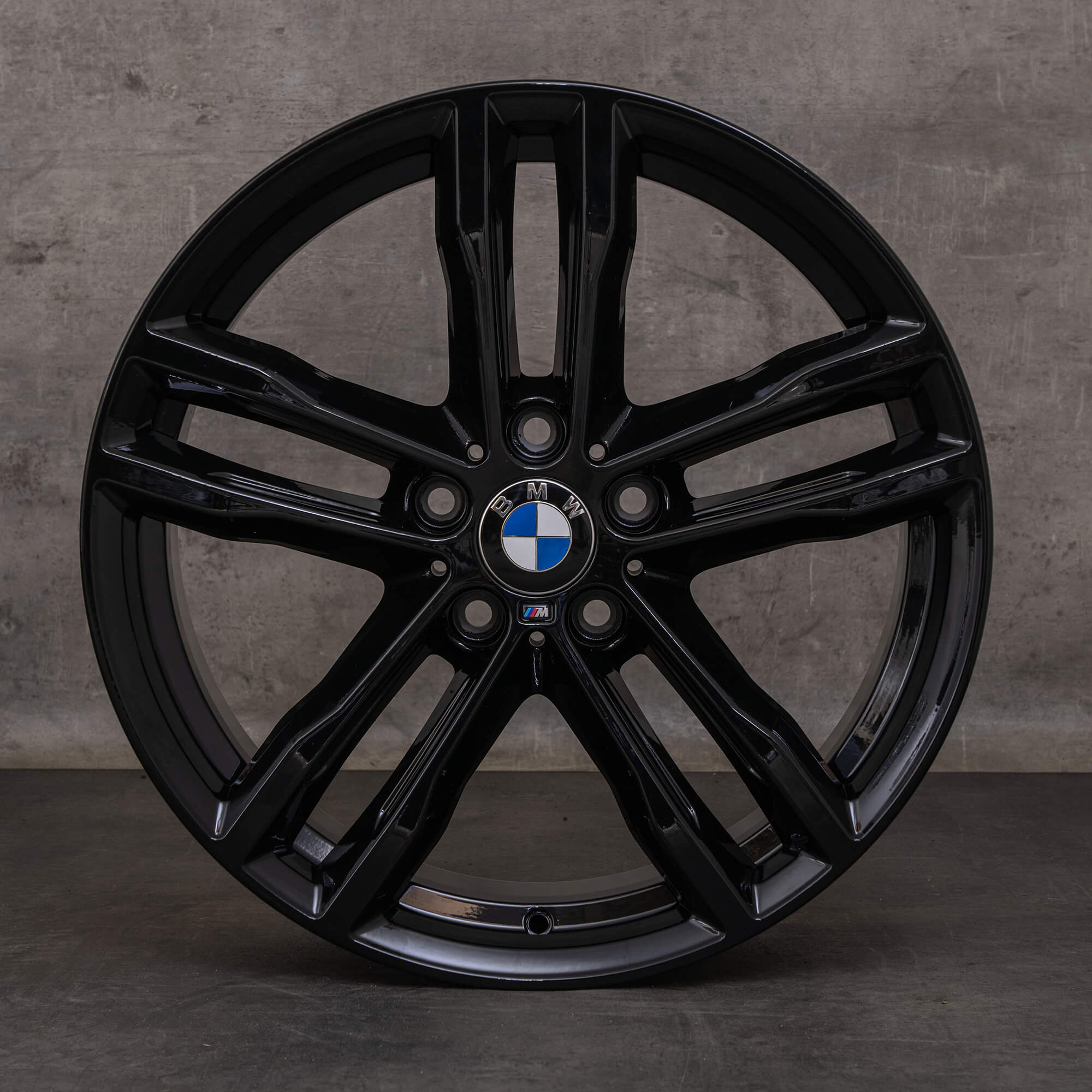 Alkuperäiset BMW 3-sarjan 4-sarjan vanteet 19 tuuman F30 F31 F32 F33 F36 Gran Coupé kesäpyörät Styling 704 M 7856710 7856711 musta kiiltävä