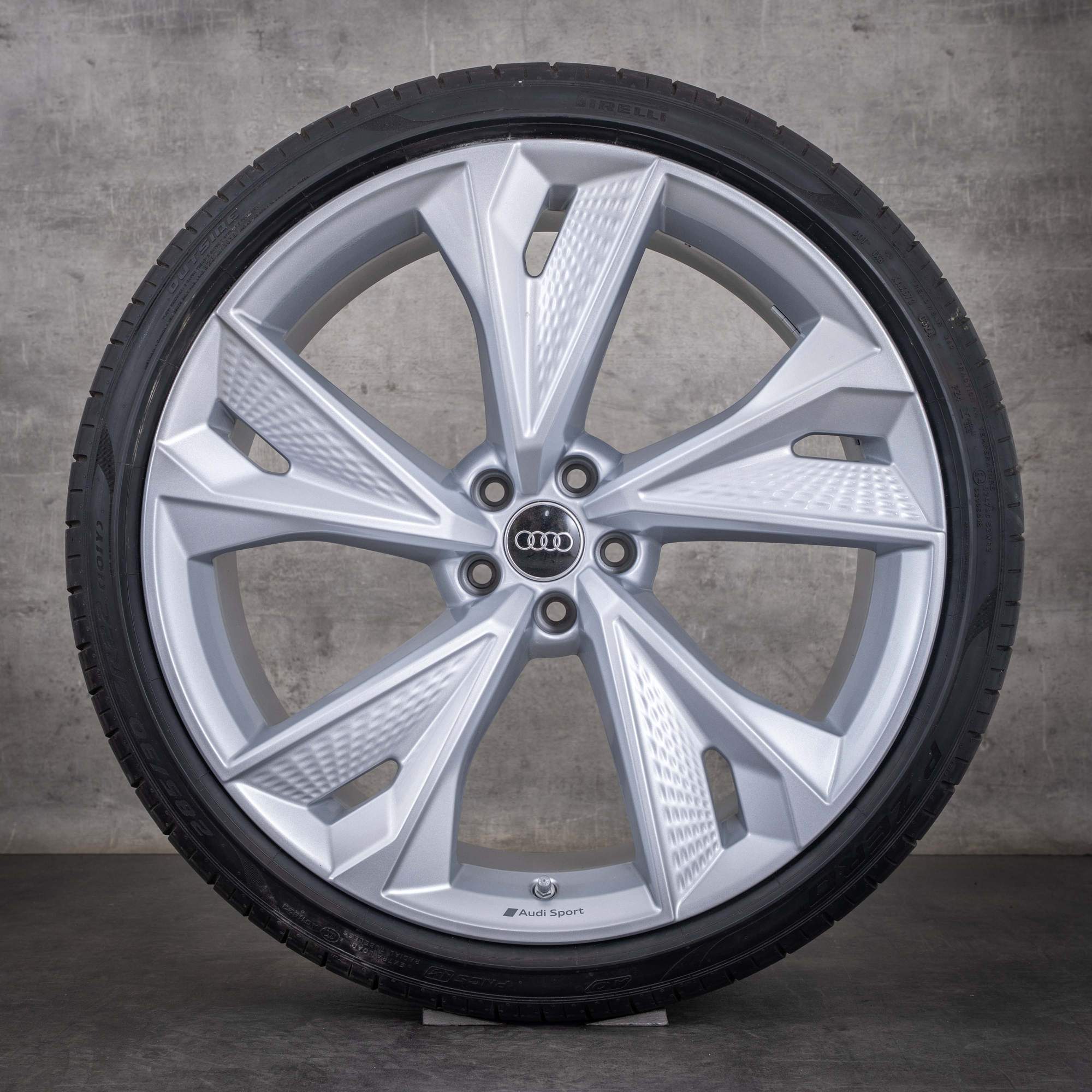 Oryginalne felgi Audi RS6 RS7 22 cale 4K C8 koła letnie 4K0601025BC srebrne błyszczące