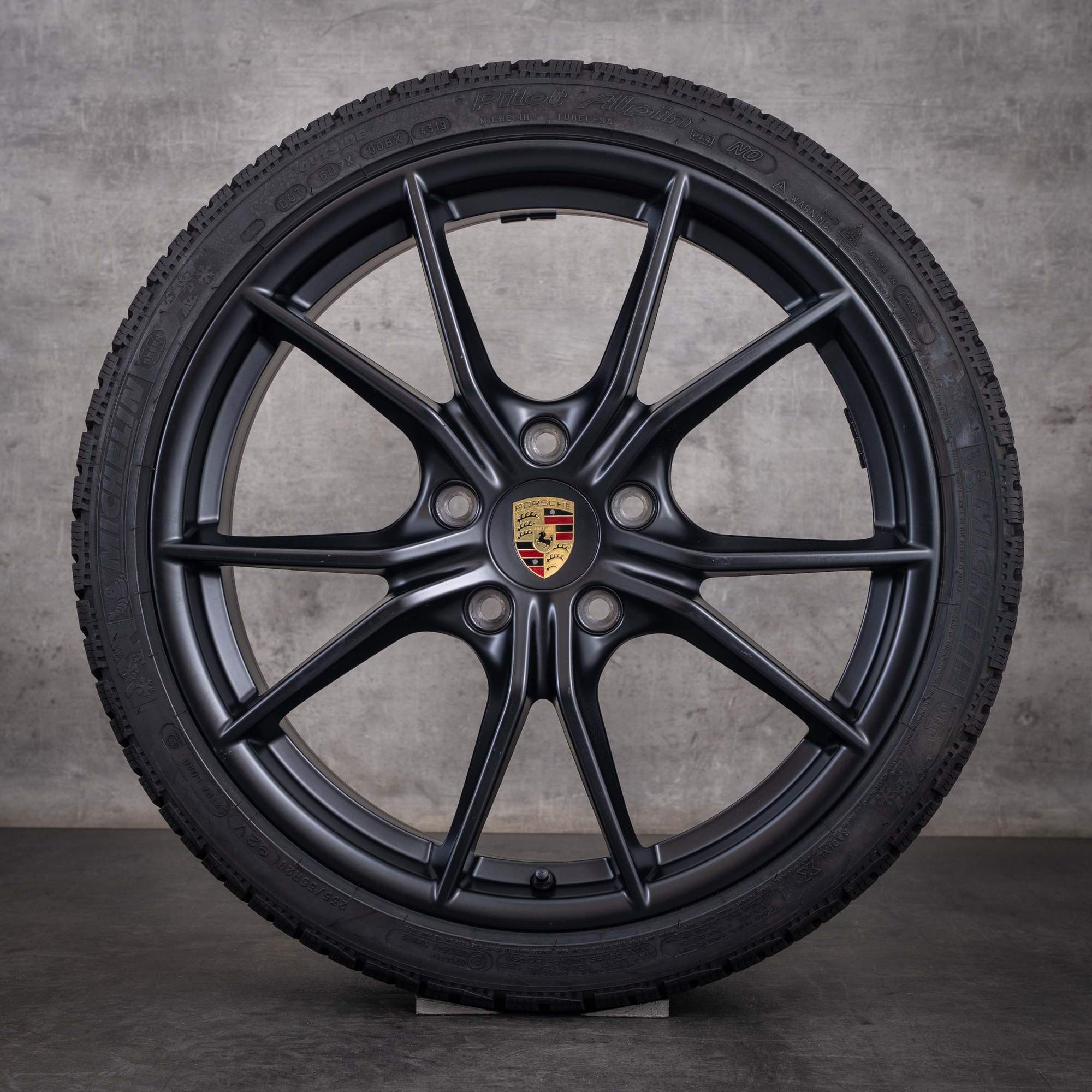 Oryginalne koła zimowe do Porsche Boxster Cayman 718 20 cali felgi 982 GT4 98204460010 matowa czerń