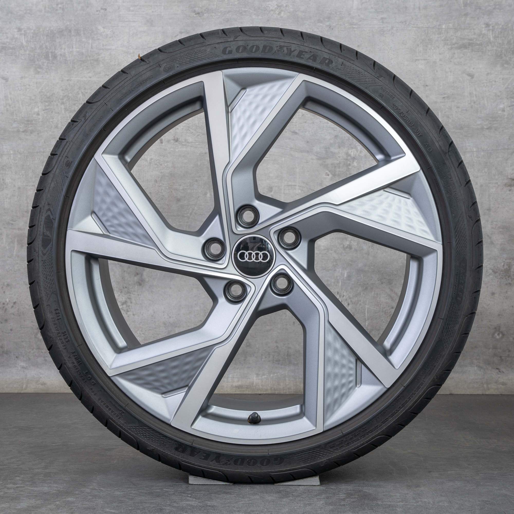 Llantas originales Audi A3 S3 19 pulgadas 8Y 8V ruedas de verano 8Y0601025Q titan mate pulido torneado