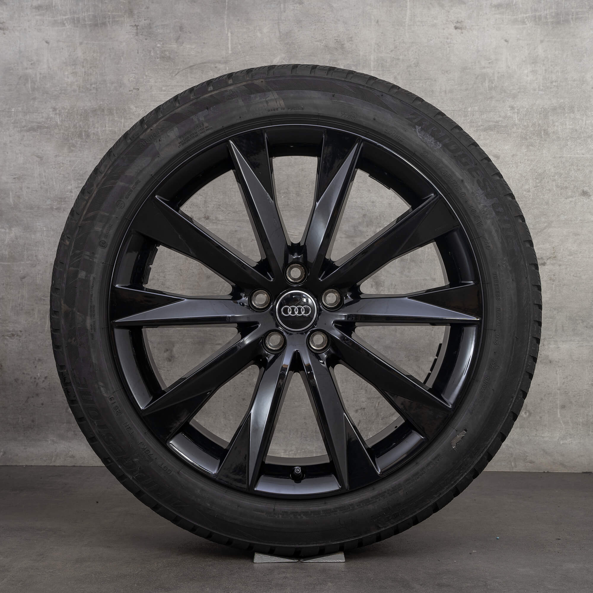 Audi 20 palcové ráfky A6 Allroad 4K C8 Astrum kompletní zimní kola 4K9071490A