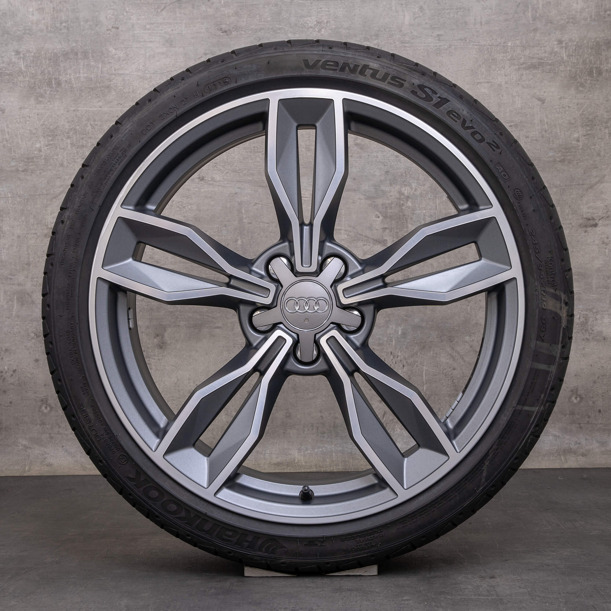 OEM Audi TT TTS rims 19 inch 8S summer wheels facetted design