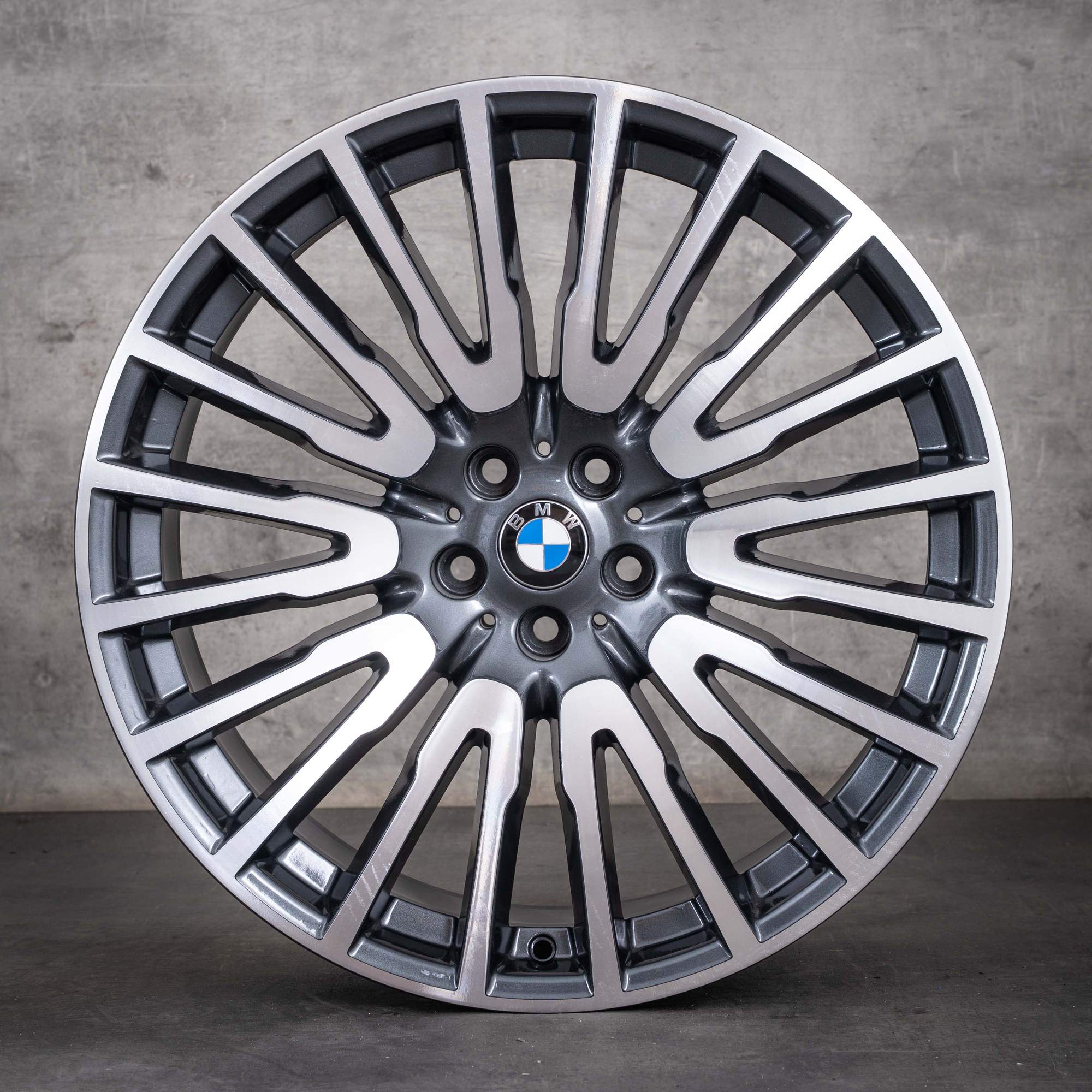 Oryginalne koła zimowe BMW serii 6 i Serii 7 21 cali felgi GT G32 G11 G12 stylizacja 629 6863112 6863113 kolor orbit grey diamond cut