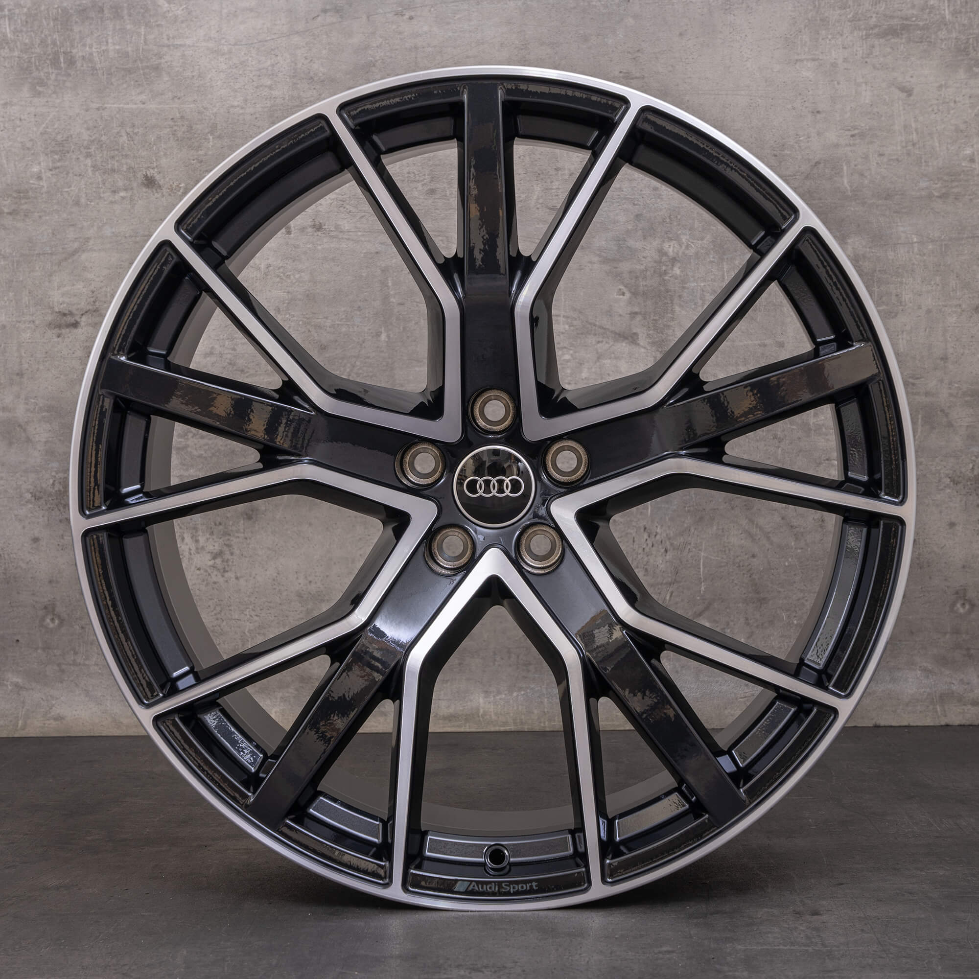 Original Audi Q8 SQ8 fälgar 22 tum 4M8 aluminiumfälgar 4M8601025Q titan polerad NY