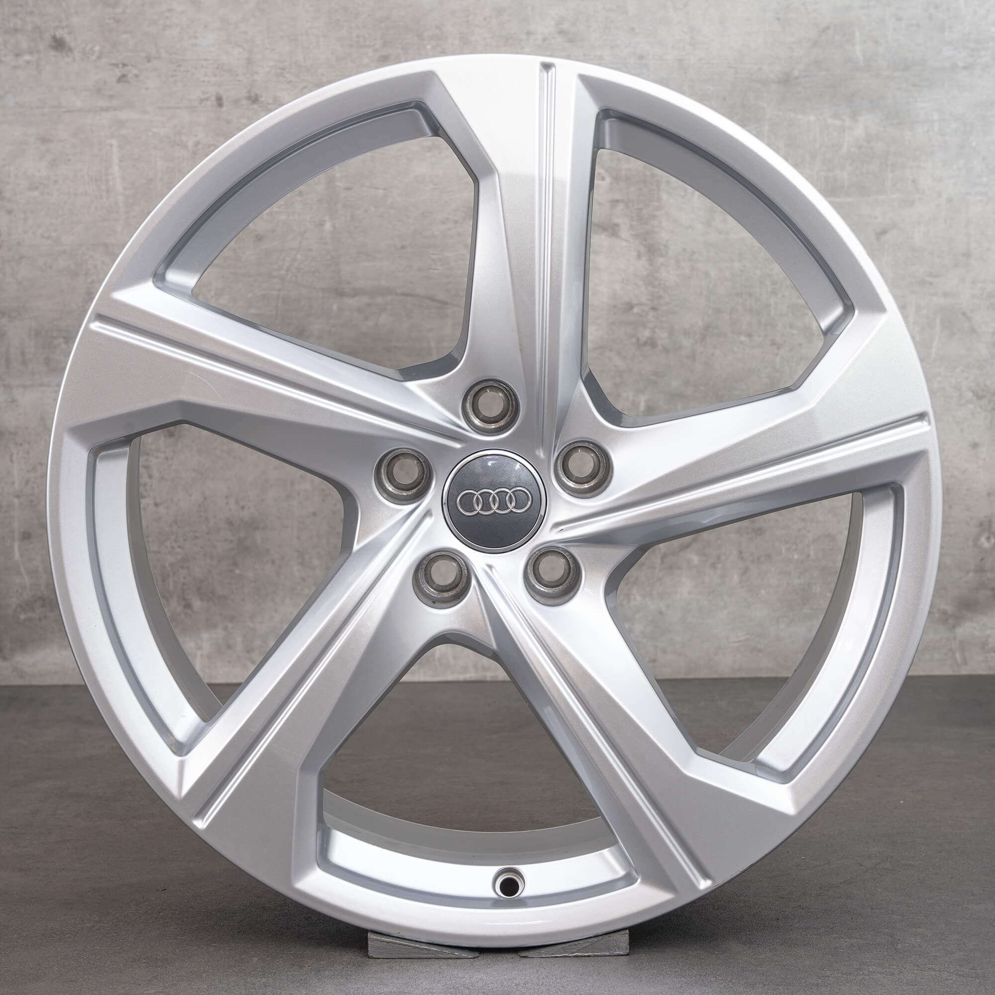 Audi 19 inch rims A6 S6 4K C8 alloy 8.5 x ET40 S line 4K0601025AJ