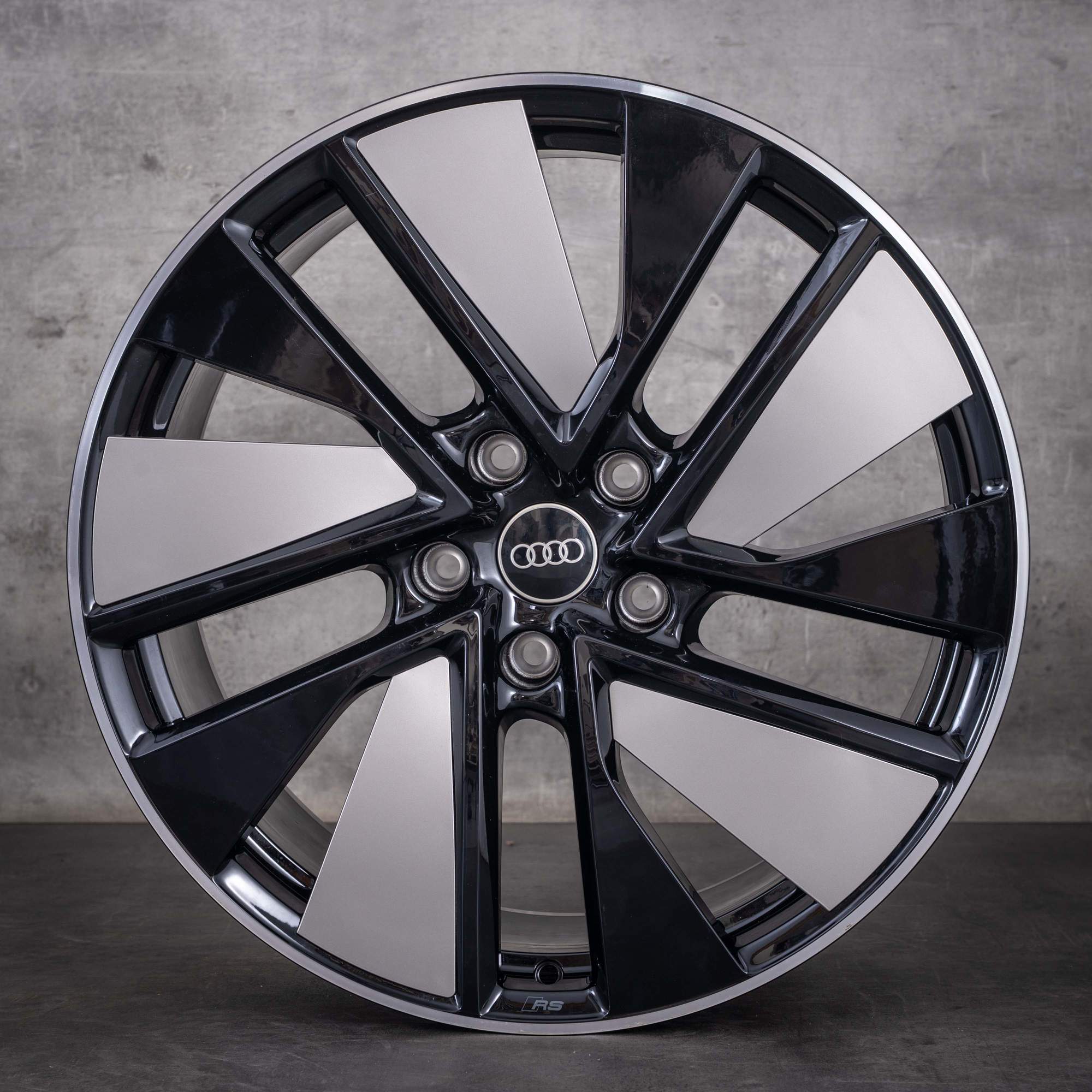 Original Audi e-tron Felgen 21 Zoll GT RS FW 4J3601025J 4J3601025K schwarz glanzgedreht