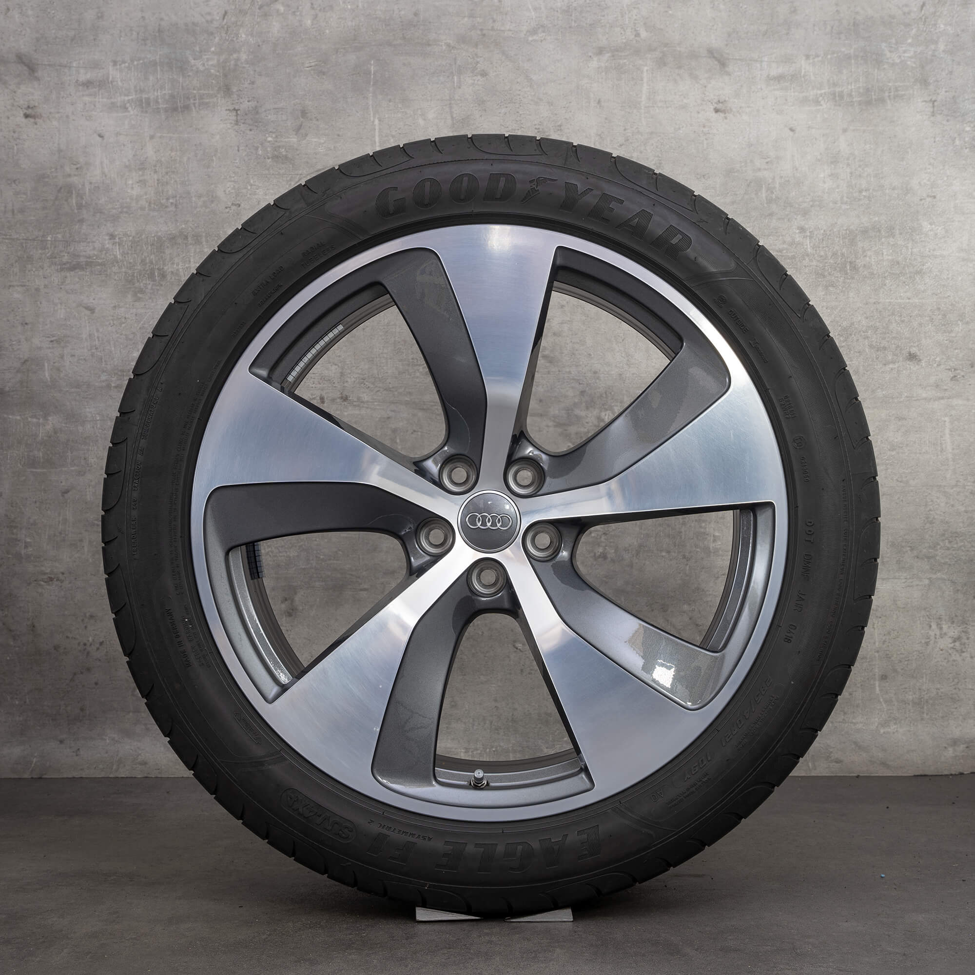 Audi Q7 SQ7 4M 21 inch velgen turbine zomerwielen zomerbanden 4M0601025E