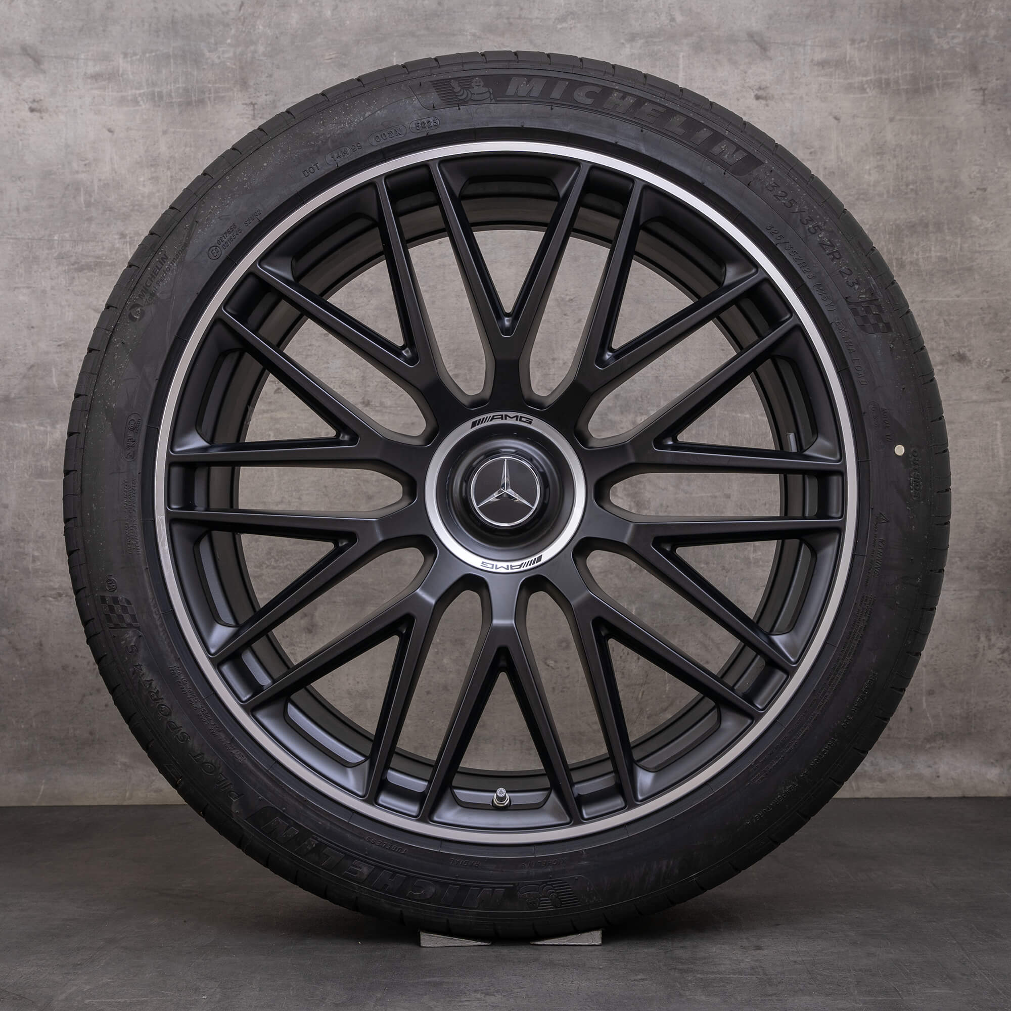 Genuine Mercedes Benz GLS 63 AMG ruote 23 pollici SUV X167 4Matic estive A1674018500 A1674018600 nero opaco lucido girato NUOVO