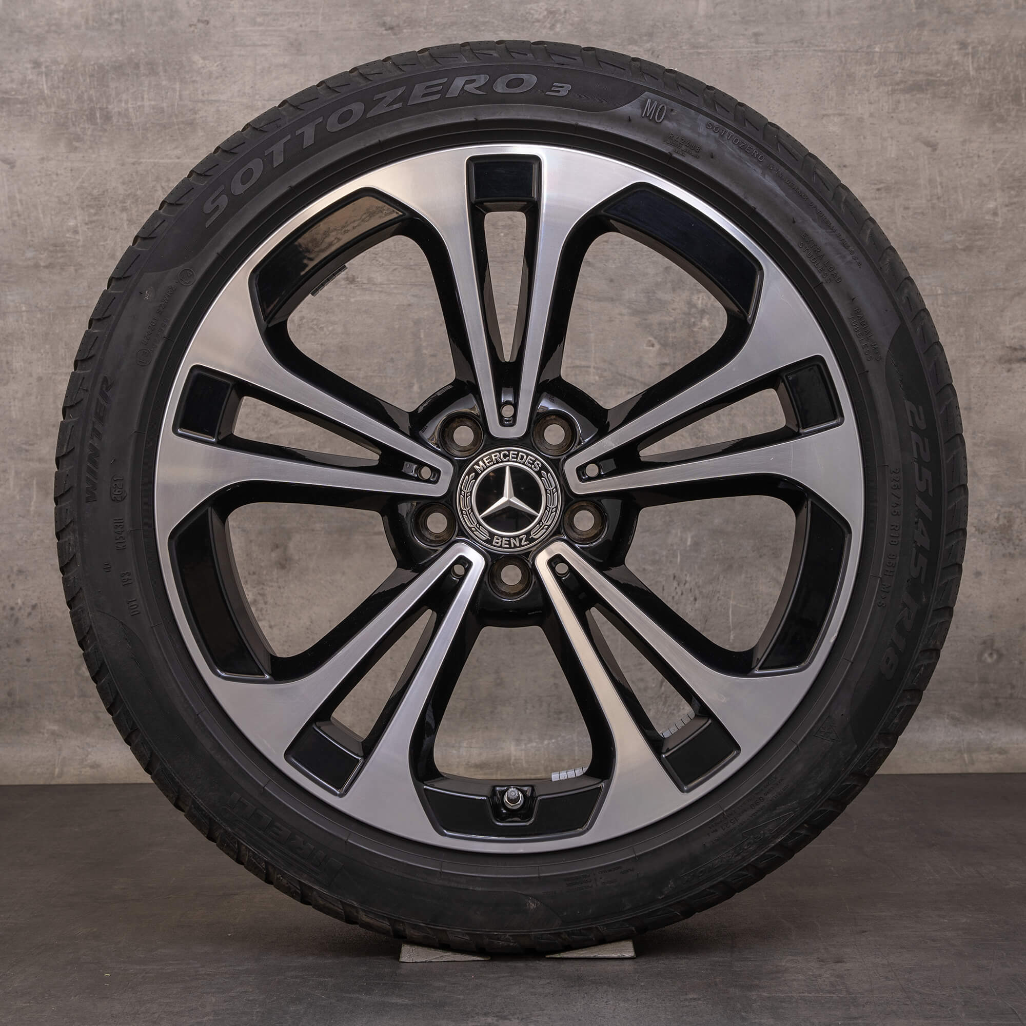 Alkuperäiset Mercedes Benz C-sarjan talvirenkaat 18 tuuman W206 S206 vanteet A2064016200 musta kiillotettu