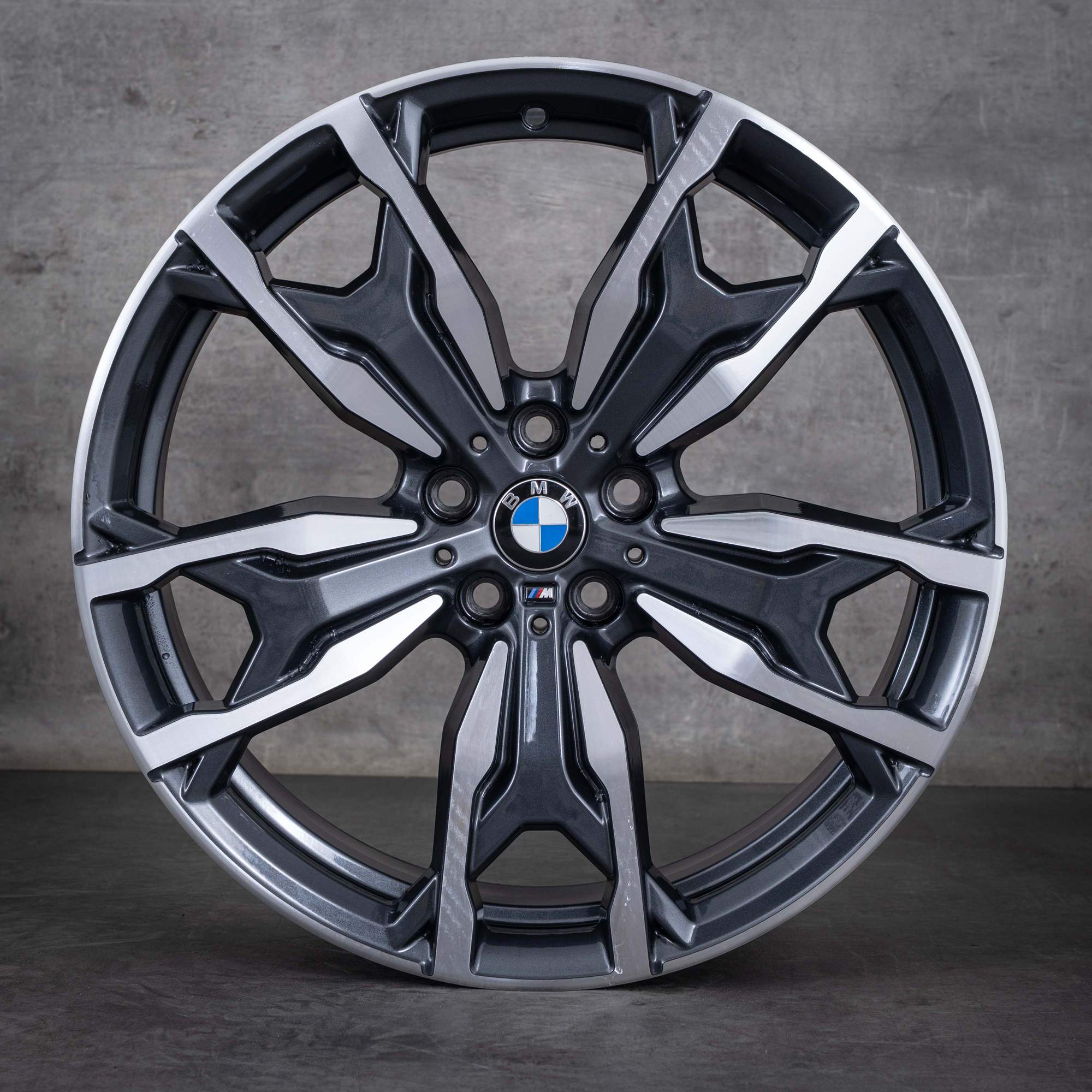 Oryginalne felgi BMW X3 X4 20 cali G01 G02 Styling 787 M 8073791 8073792 orbit grey Polerowane