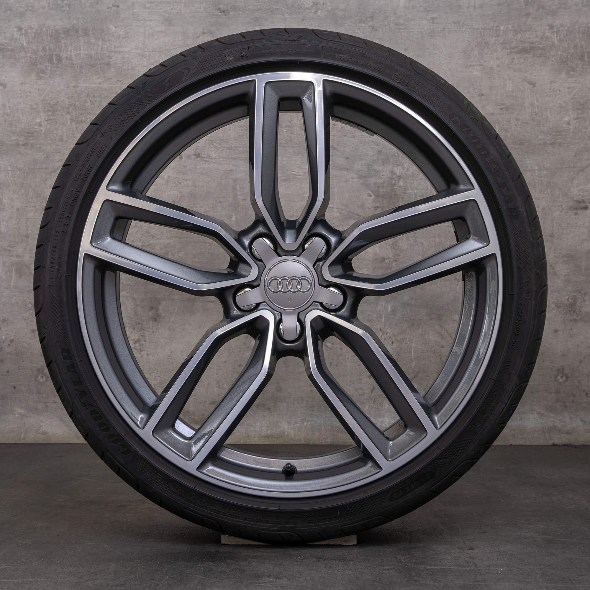 Original letní kola Audi A3 S3 RS3 19palcové ráfky na auto 8V 8V0601025AB černé leštěné