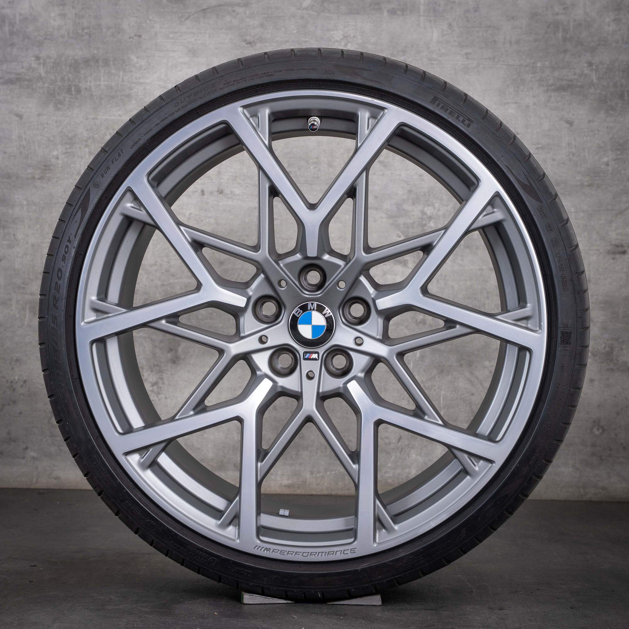 Oryginalne koła zimowe BMW serii 2 3 4 20 cali felgi G20 G22 G42 stylizacja 795 6885303 6885304 kolor ferricgrey diamond cut