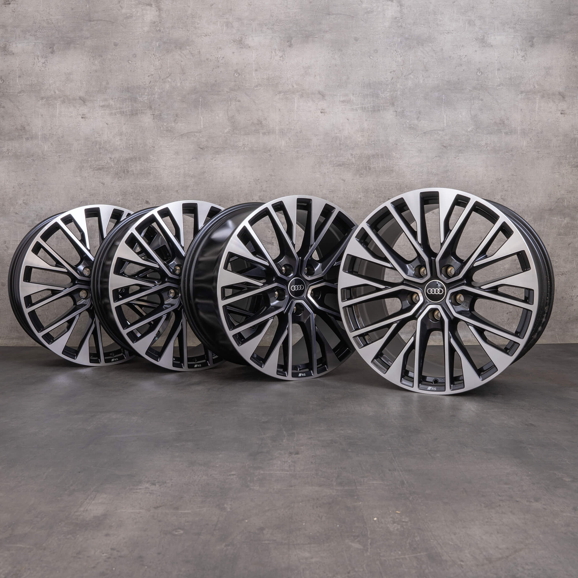 Original Audi e-tron GT fälgar 20 tum FW 4J3601025CE 4J3601025CF titan polerad NY