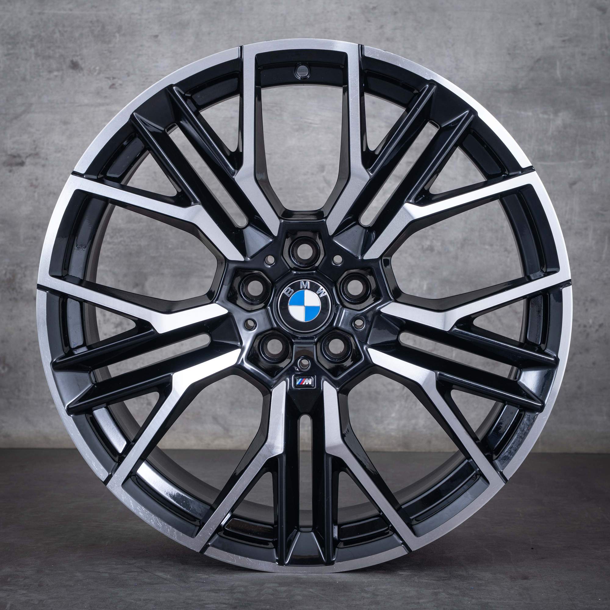 Alkuperäiset BMW 8-sarjan 20 tuuman G14 G15 G16 Styling 894 M 5A07083 5A07085 mustat kiillotetut vanteet