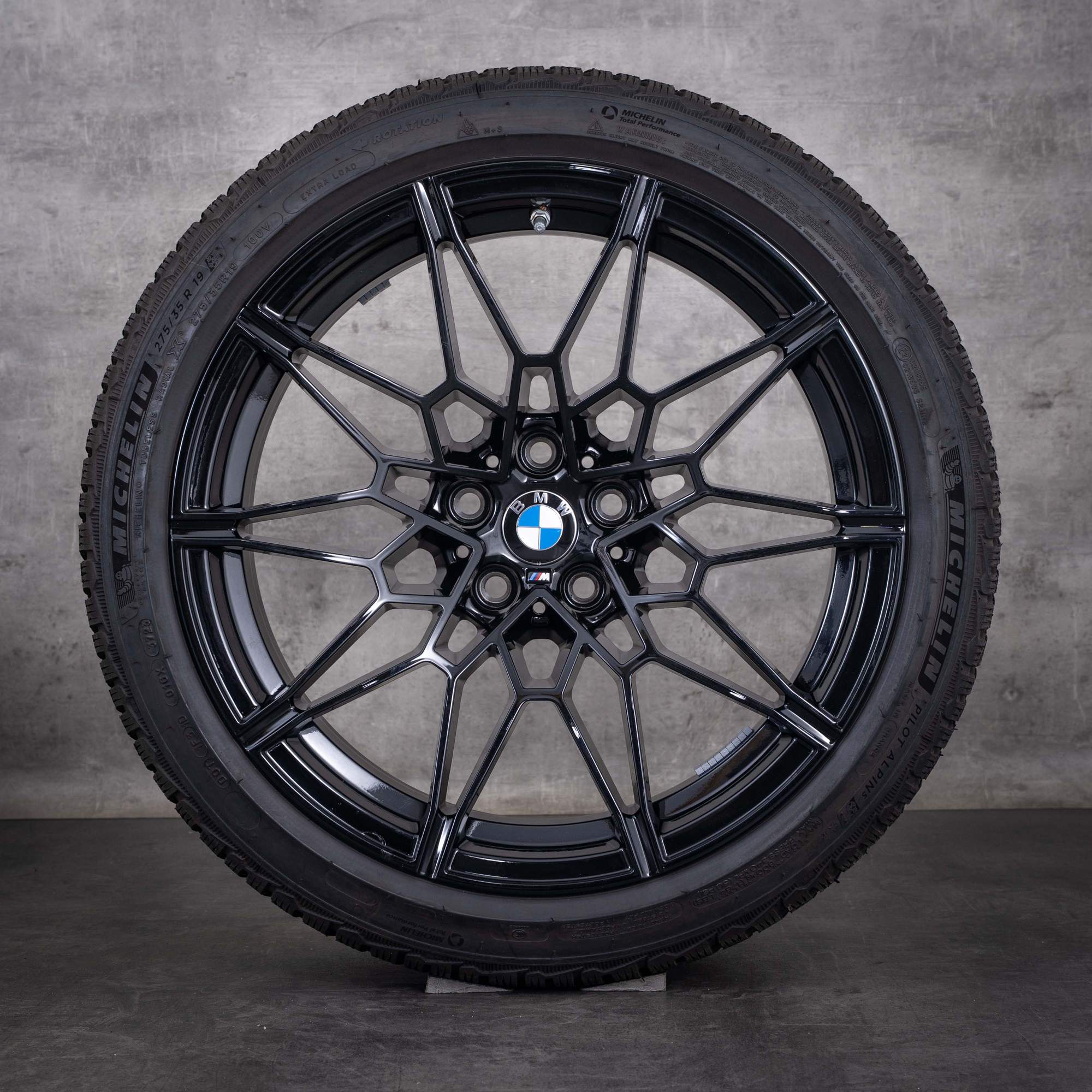 Originele BMW M3 M4 winterbanden op velg 19 20 inch G80 G81 G82 velgen Styling 826 M 7882868 8093839 jet black - wiel 1 van 4
