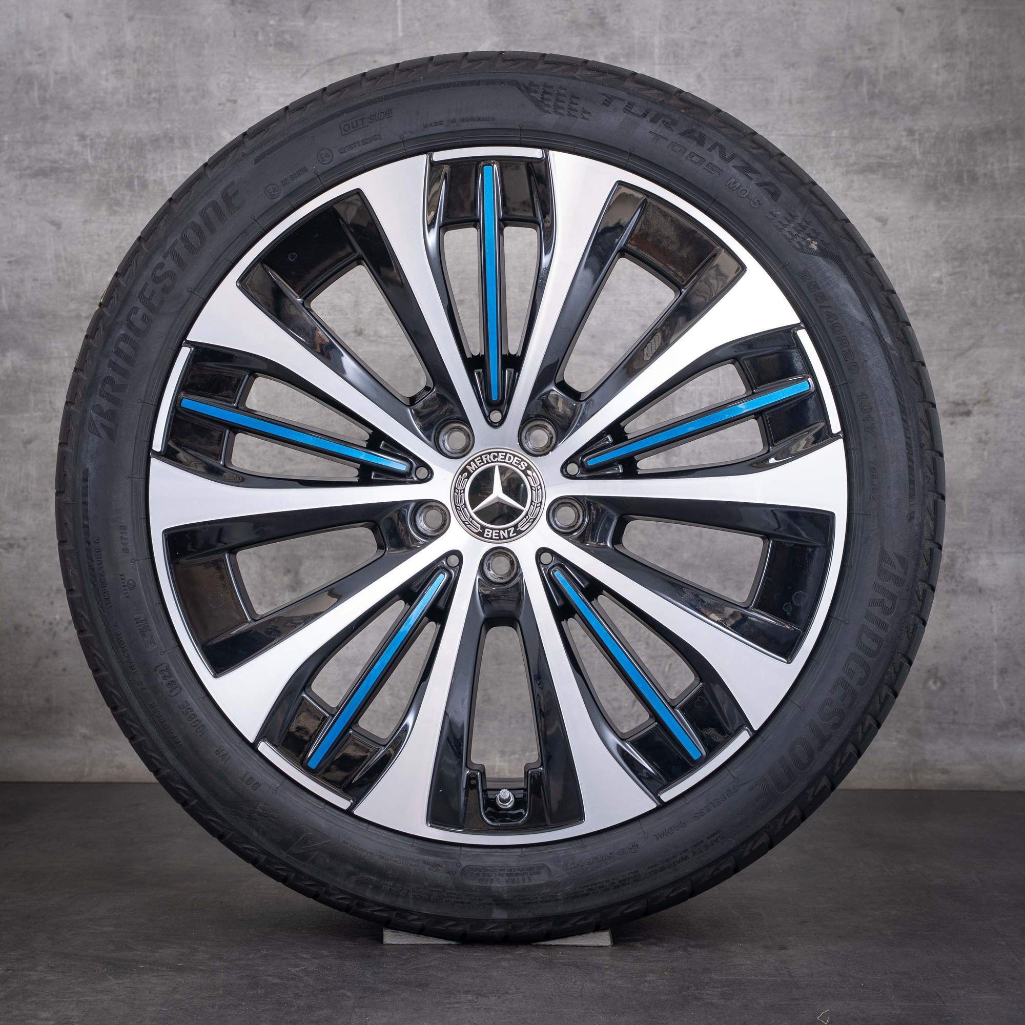 OEM Mercedes-Benz EQE 20inch V295 Saloon summer wheels A2954011800 Black Blue Front diamond cut - wheel 1 of 4