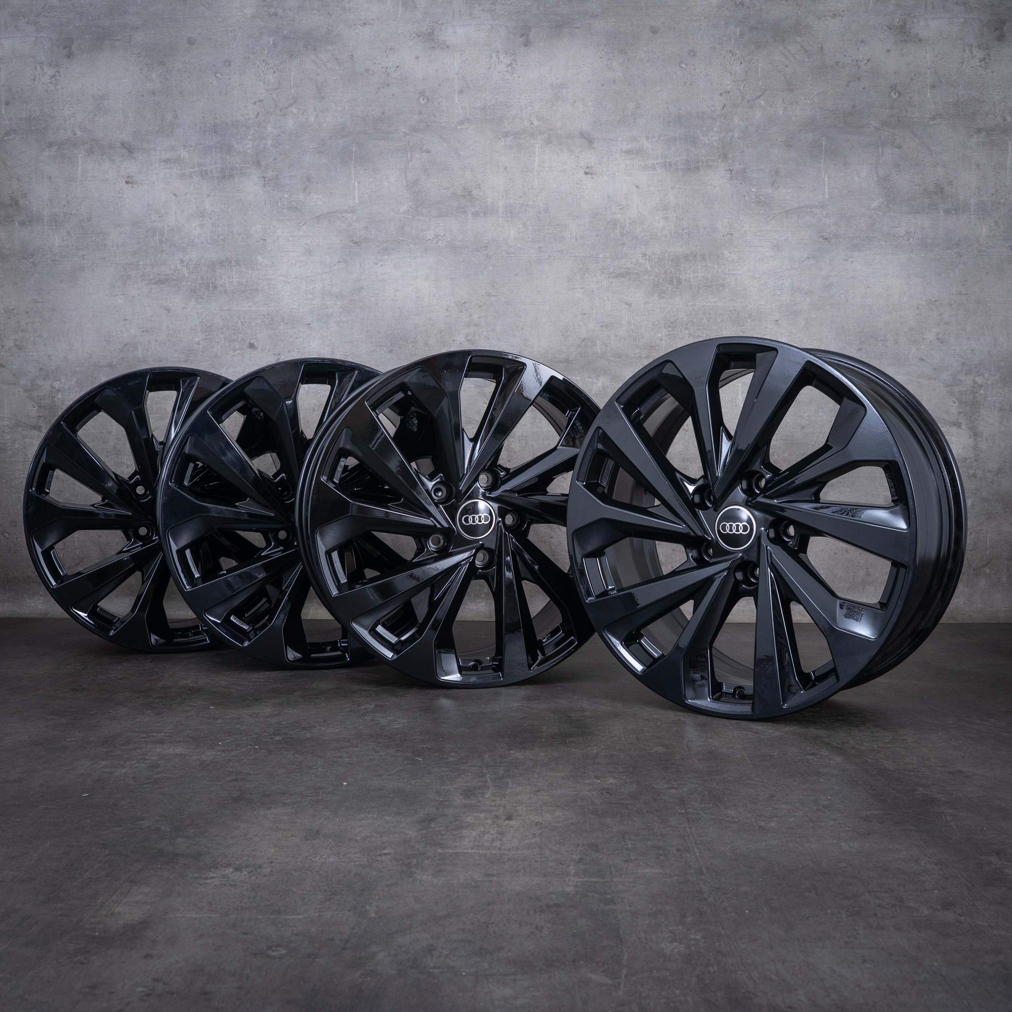 Originale Audi Q6 SQ6 e-tron-fælge 19 tommer GF 85H601025D 85H601025E Dynamik sort glans